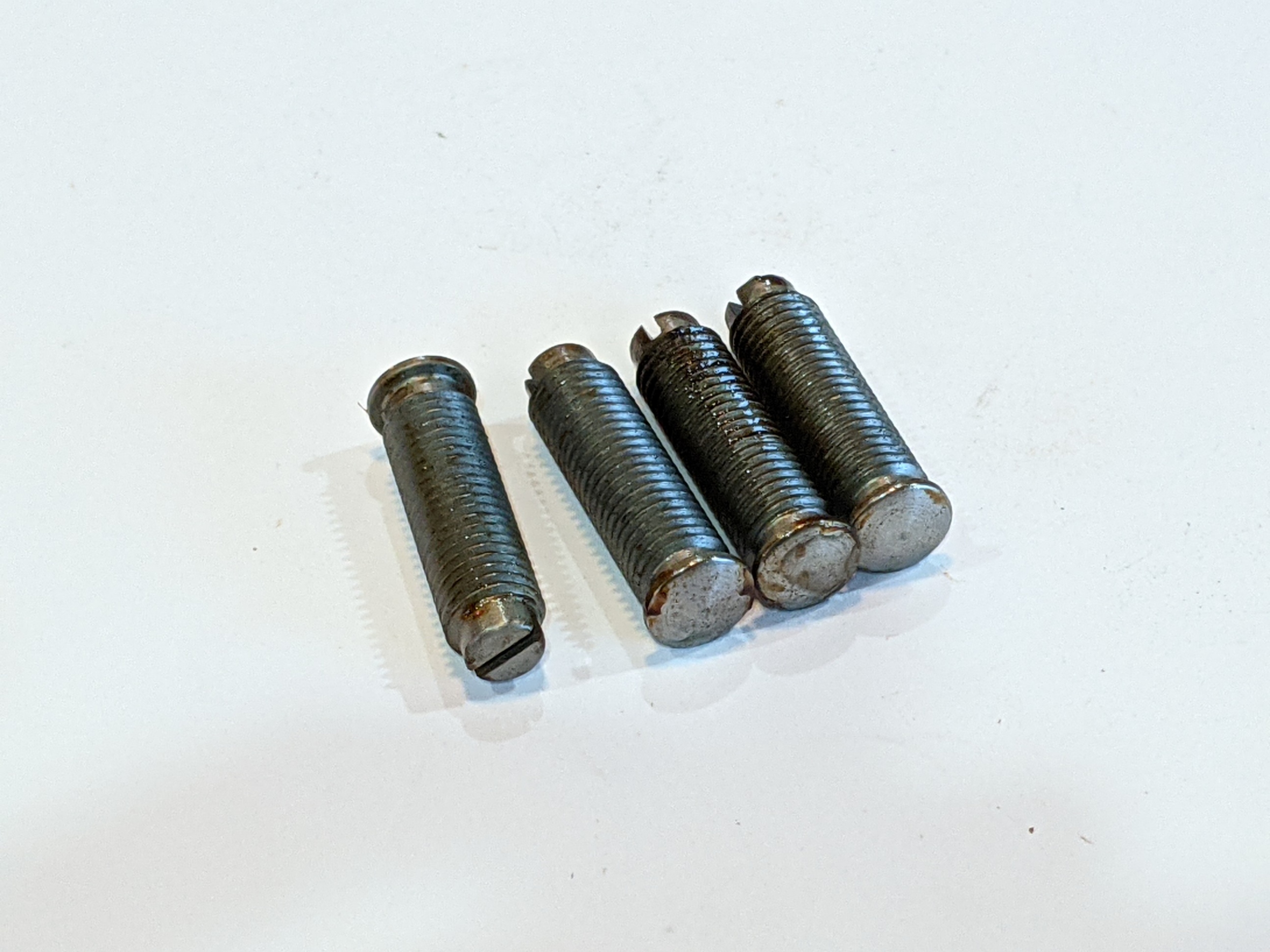 067546 Valve Adjuster, Commando, Set of 4