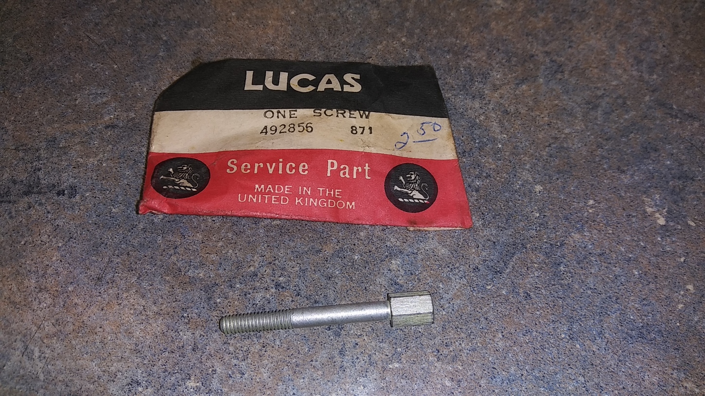 492856 Contact Breaker Bolt