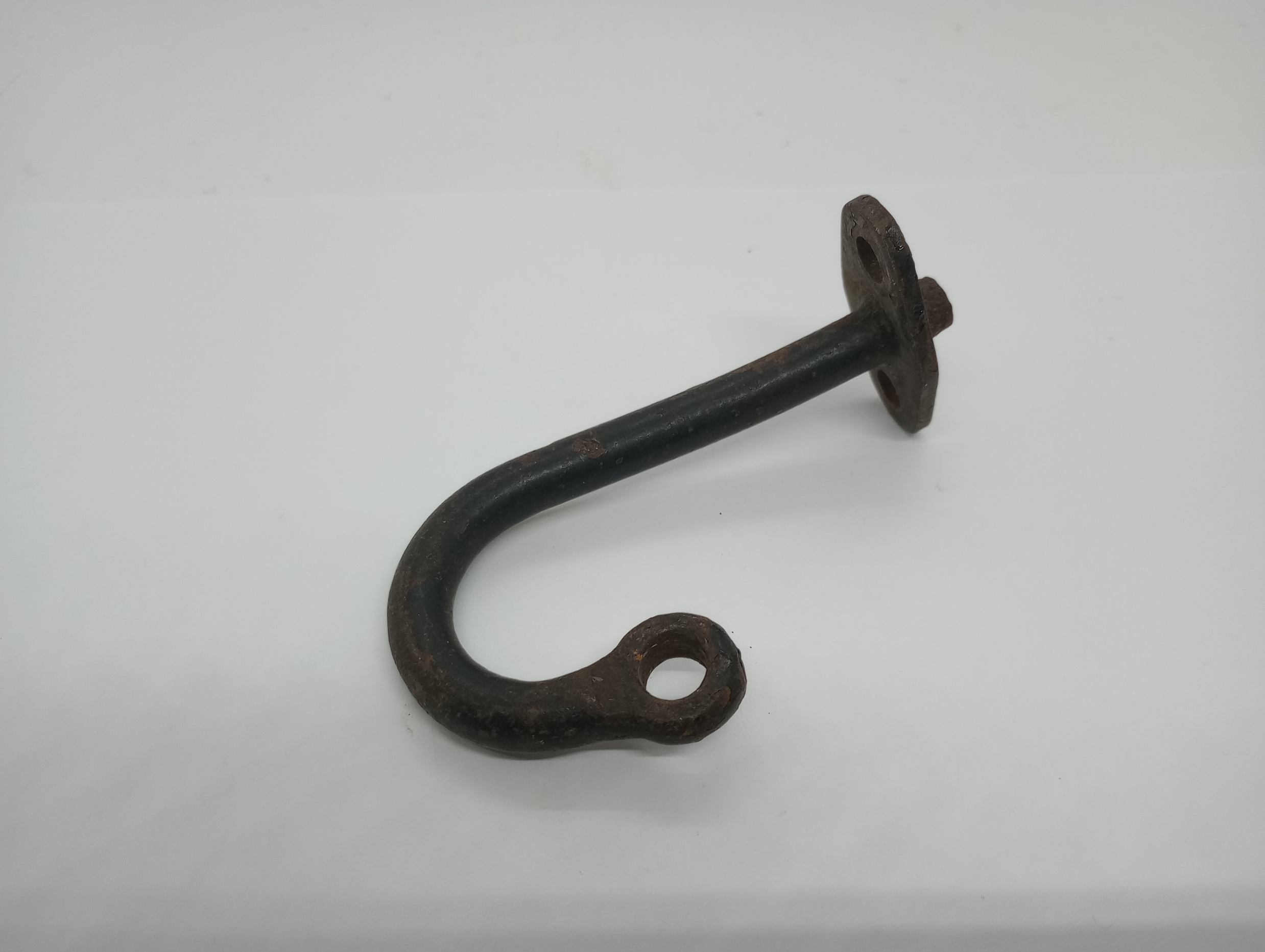 82-4222U Hinge, Seat, "J" Shaped, Triumph Twins - USED