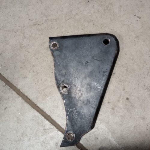 82-7334U Used Right Side Front Motor Mount Plate