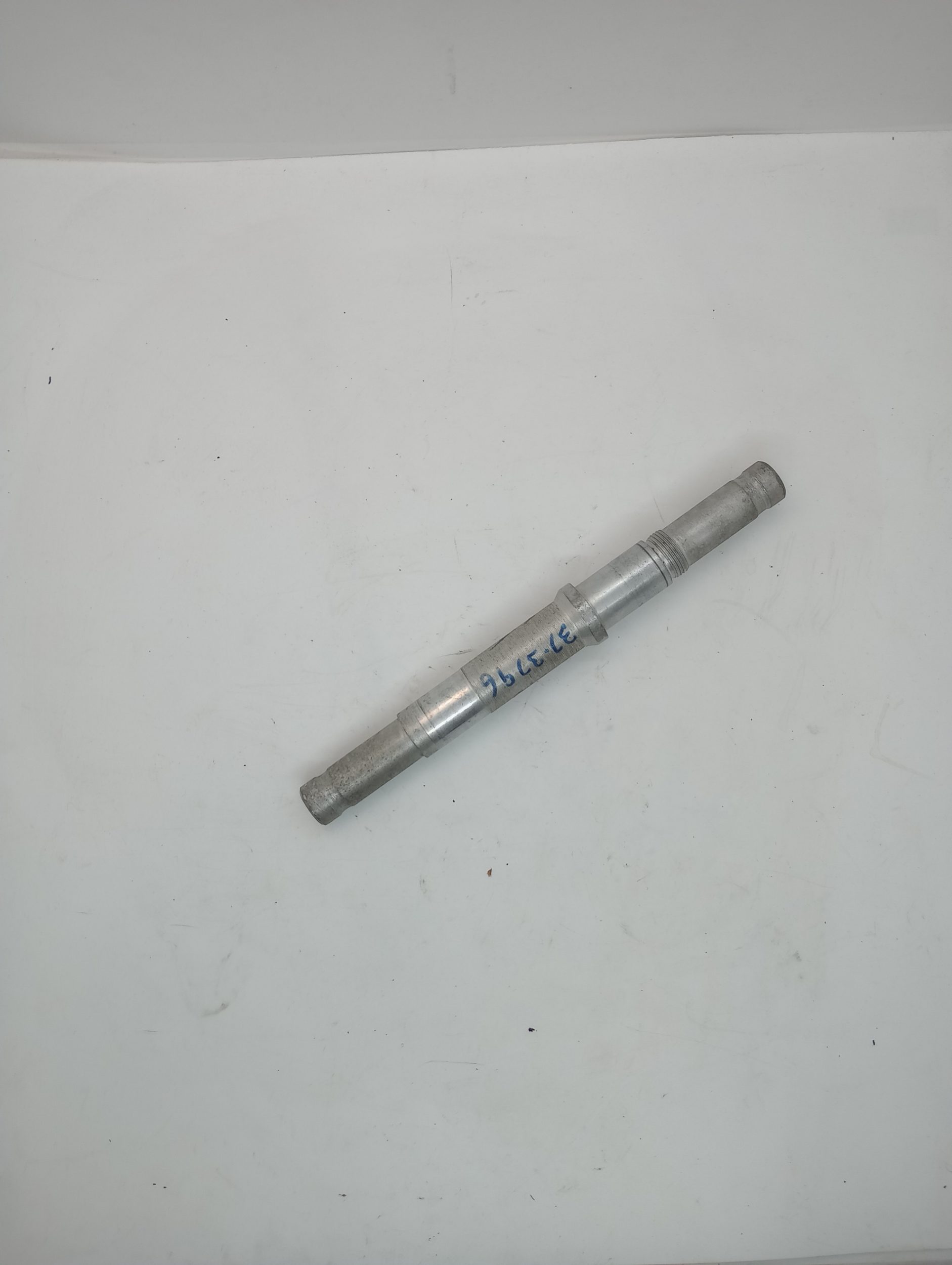 37-3796 Conical Front Axle, Tri/BSA 650, 1971-1972,