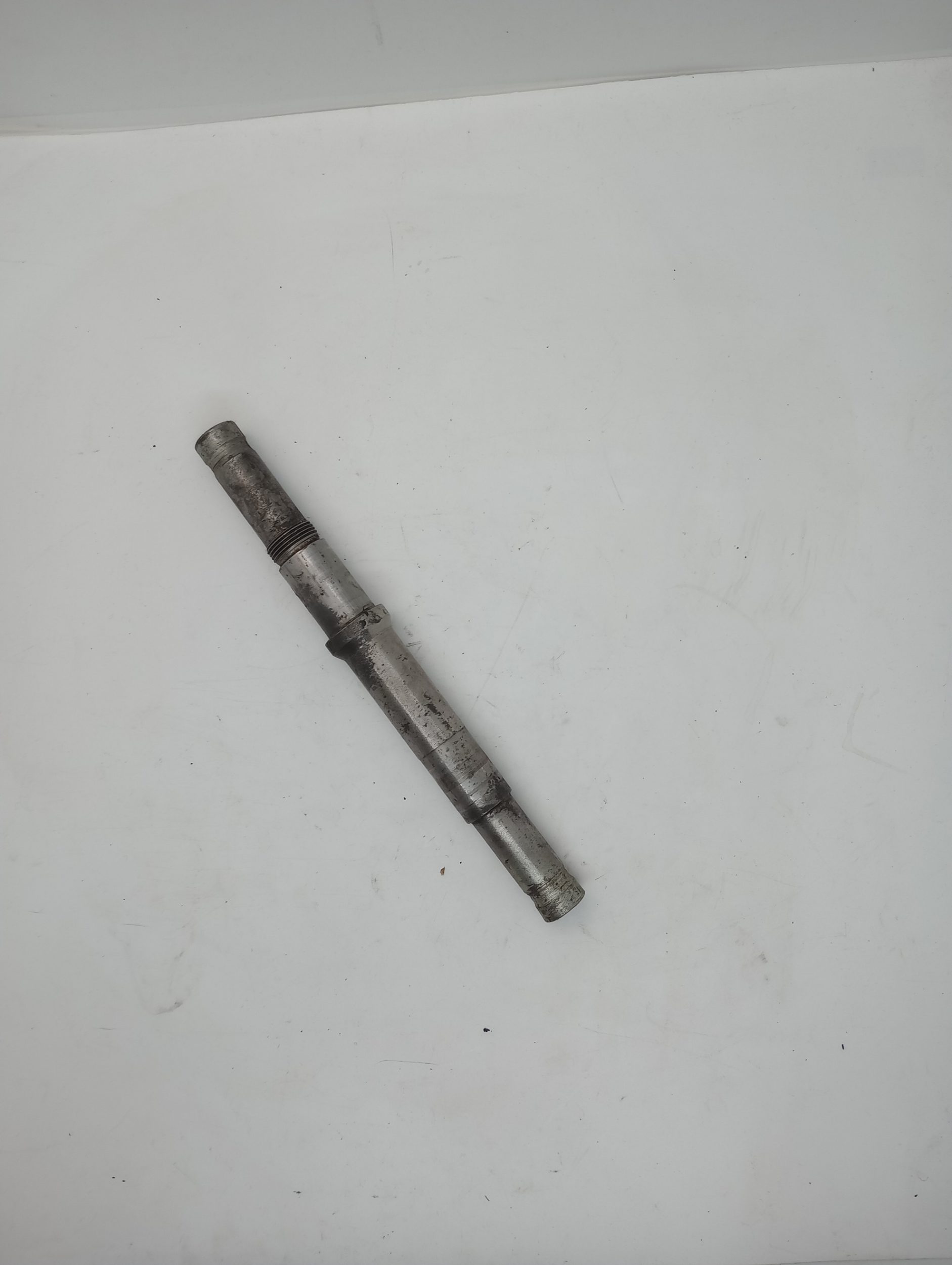 37-3796 U Conical Front Axle, Tri/BSA 650, 1971-1972, USED