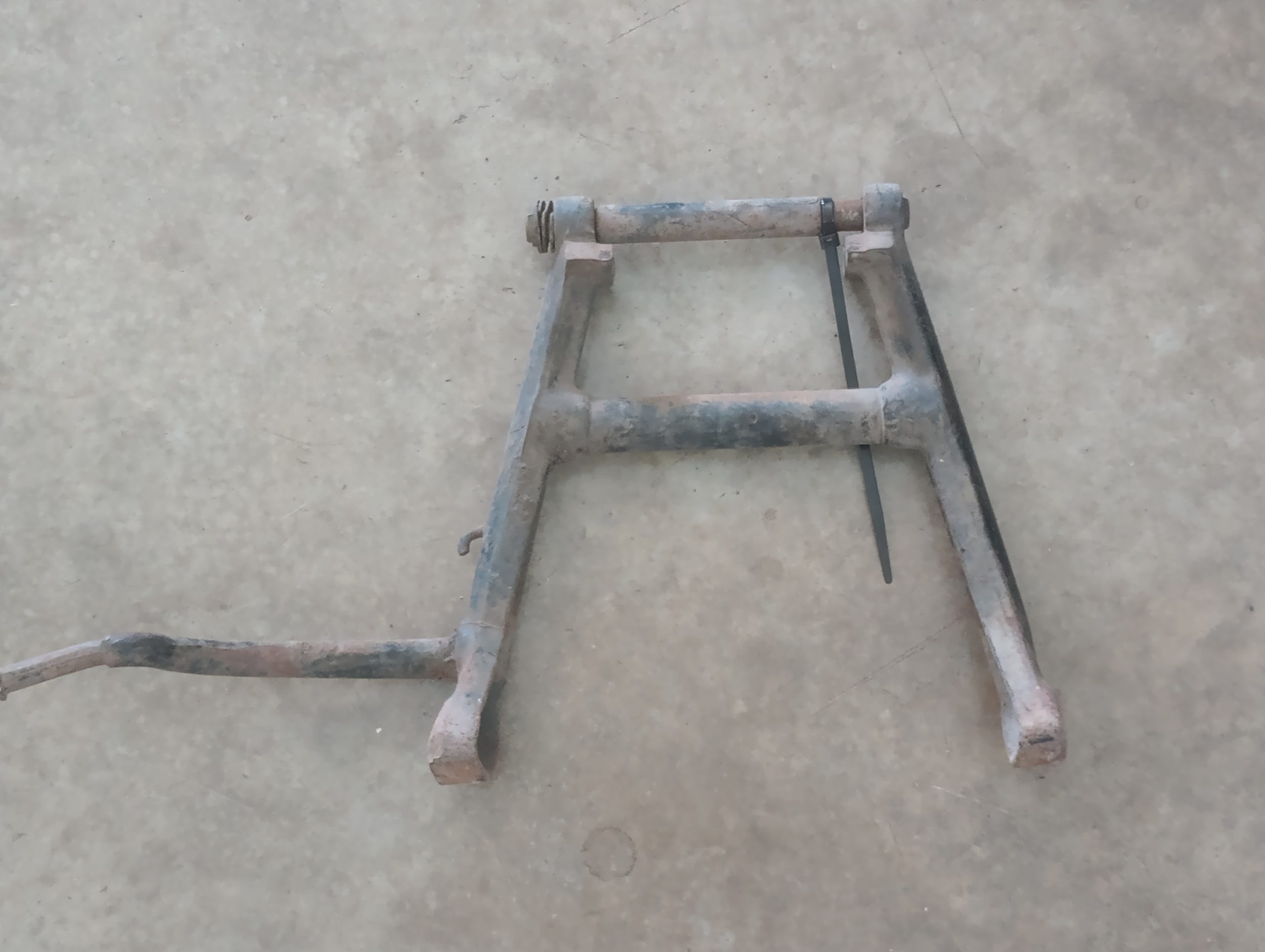 68-4729U Used Center Stand, BSA A65, 1966-1970 #1