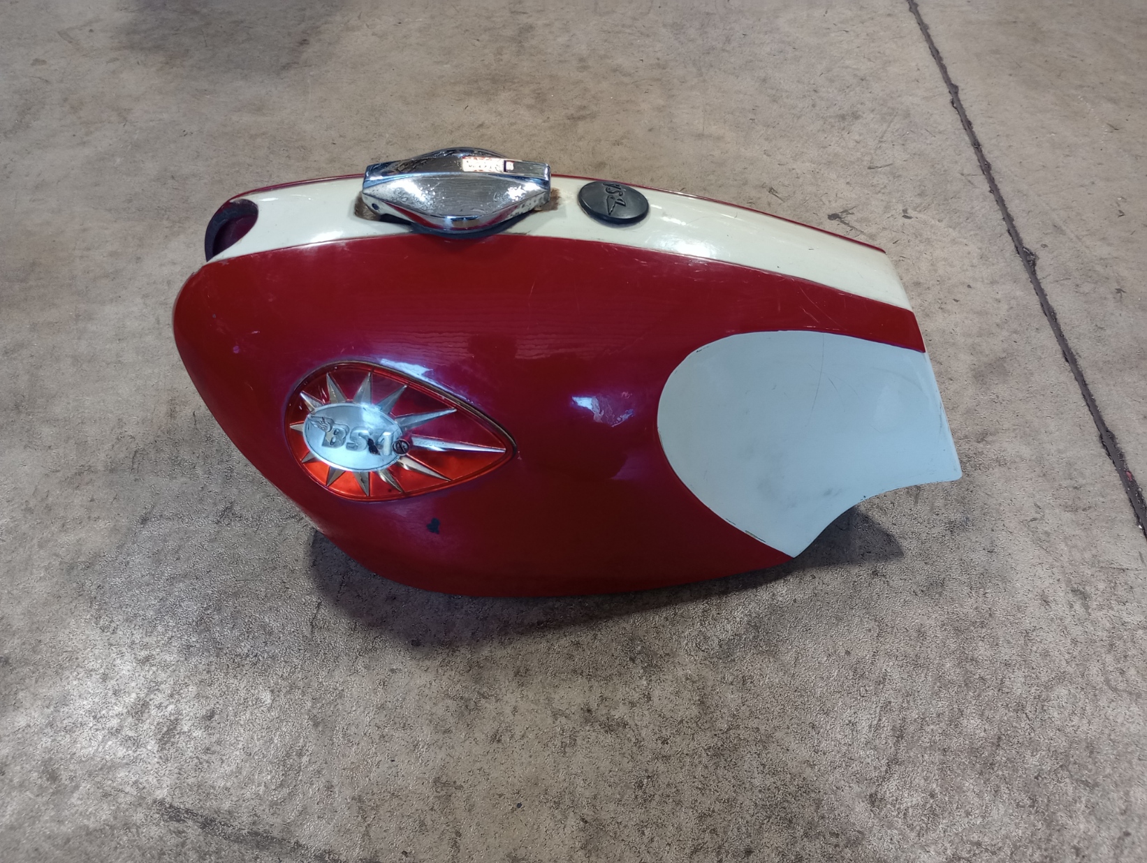 41-8074 BSA Fuel Tank, B44, Shooting Star 1967
