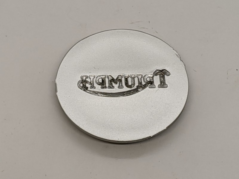 83-4776A Tank Top Badge, Silver/Chrome, Triumph - Image 2