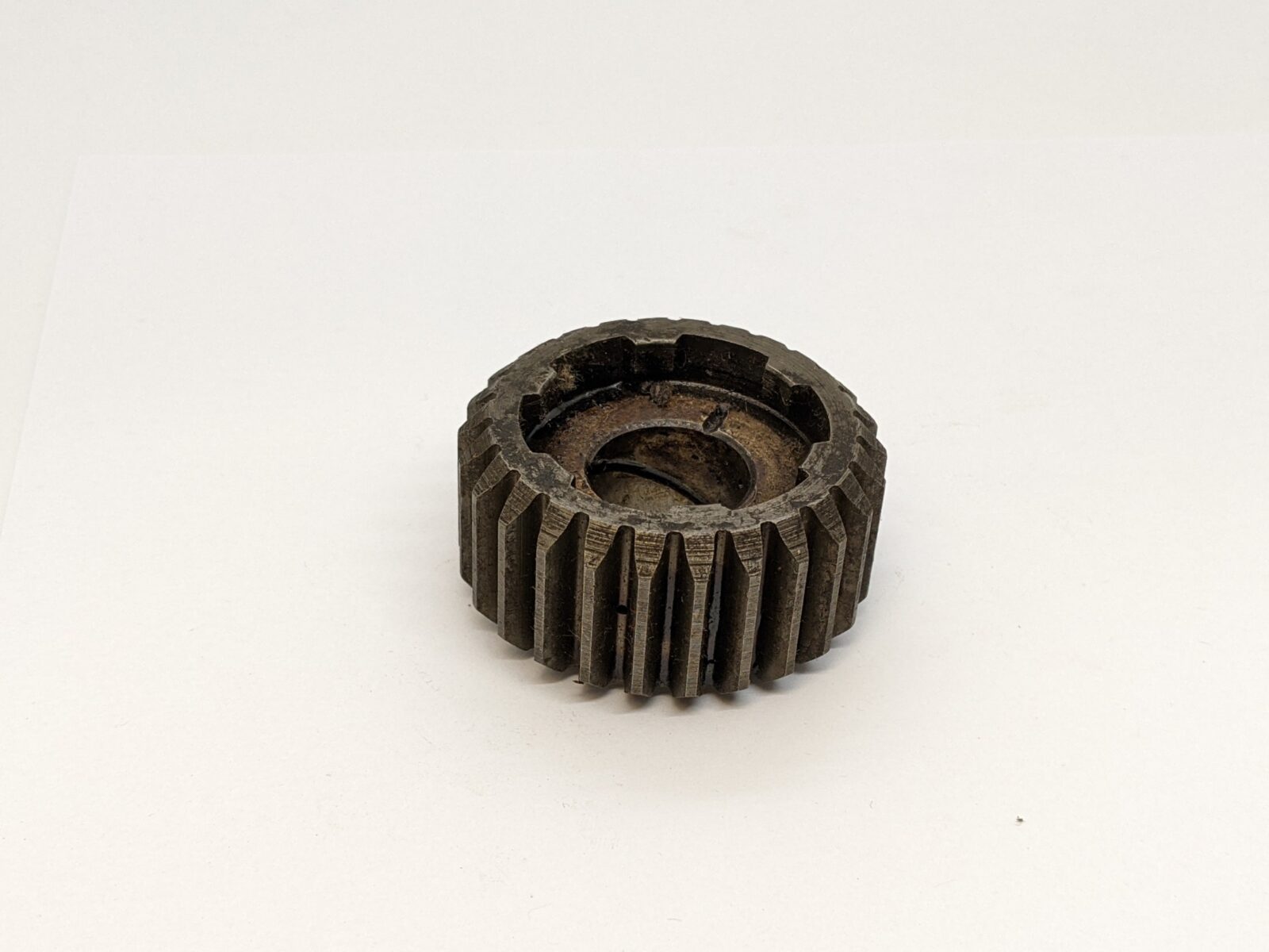 68-3015NOS Gear, Layshaft 2nd/Mainshaft 3rd, 26T, BSA A65 - NOS - Image 2