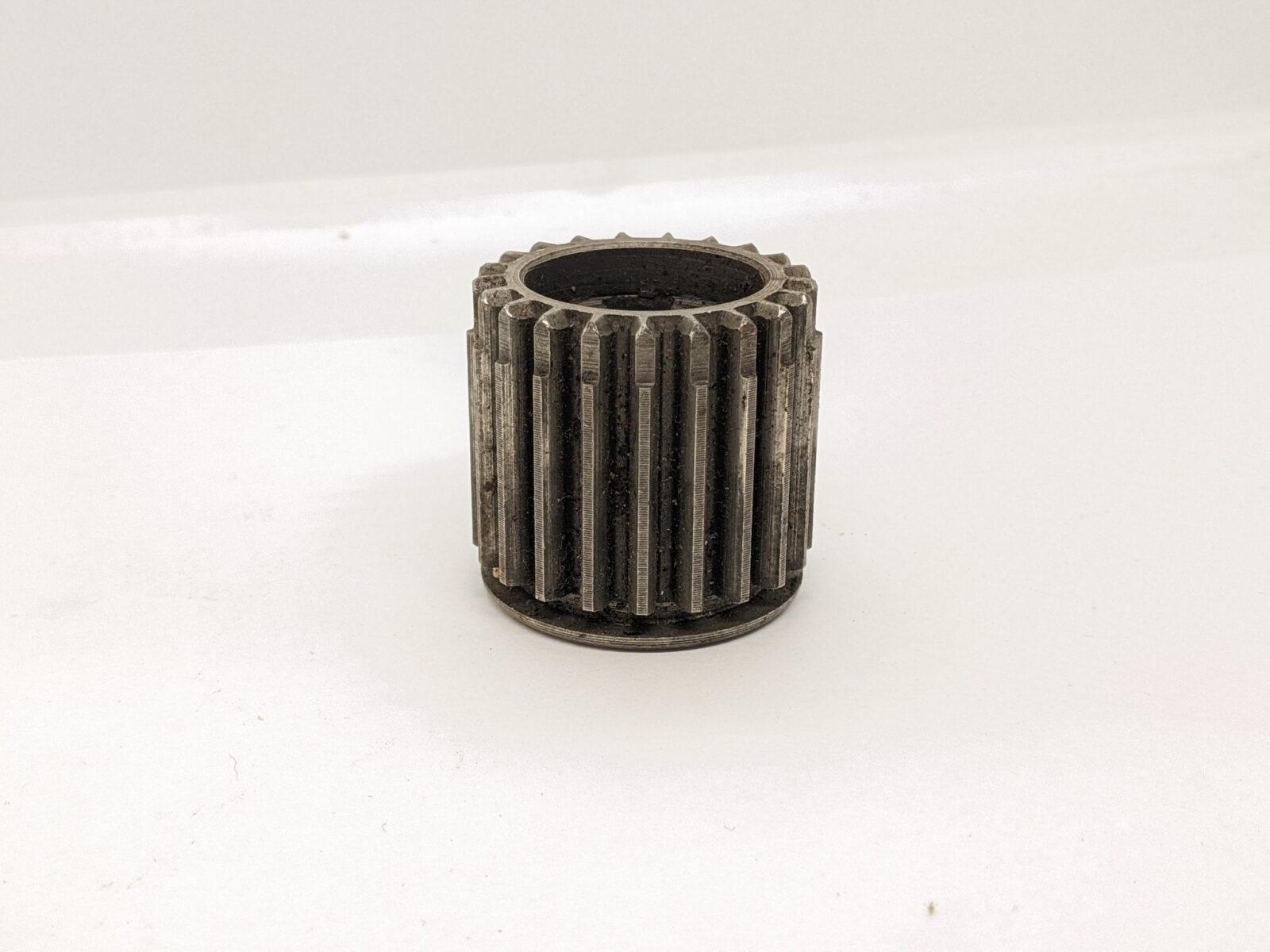 57-0435NOS Layshaft Gear 3rd, 21T, Tri 1949 - NOS