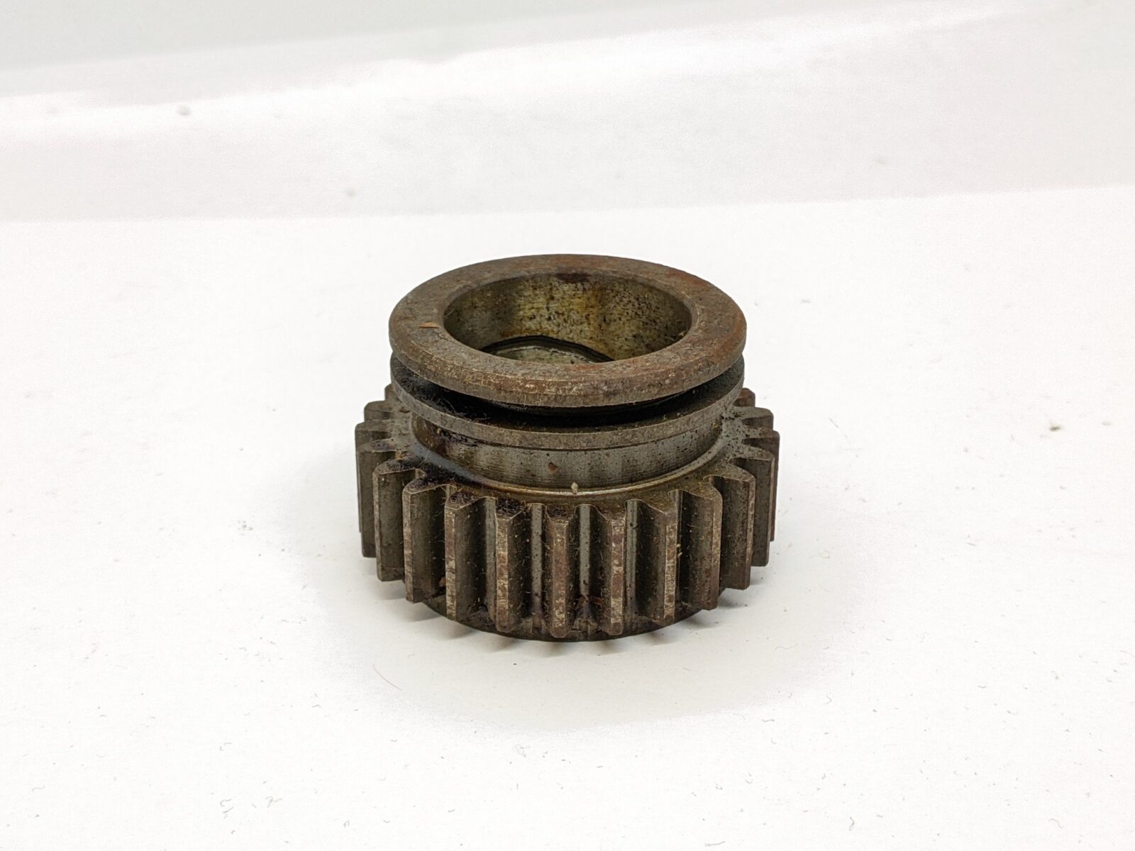 57-0436NOS Layshaft 2nd Gear, 25T, Tri 1949 - NOS