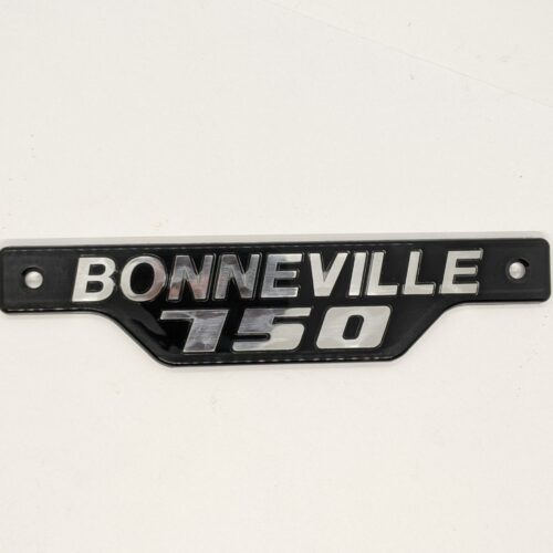 83-7316 Side Cover Badge, Bonneville 750, Silver/Black