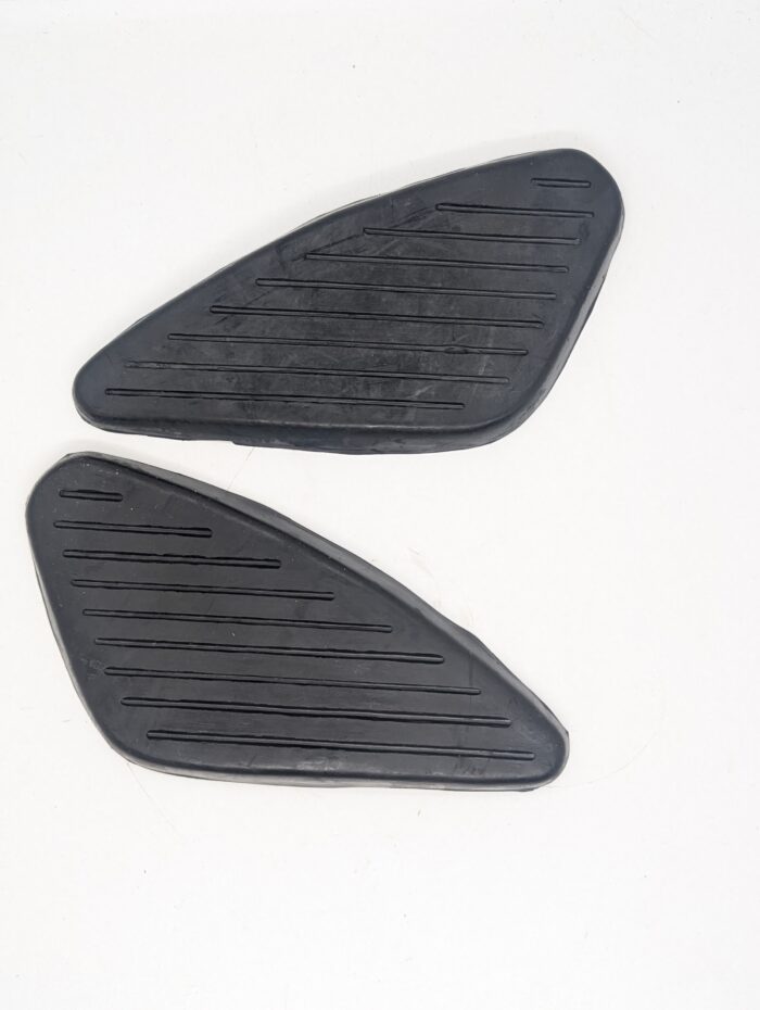 40-8029/30 Knee Pad Rubber Set/Pair, BSA A10/A50/A65/B40/C15