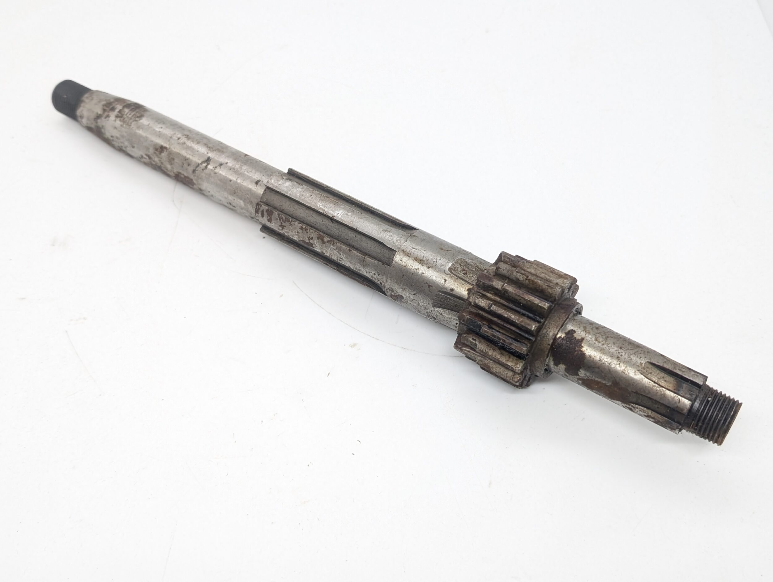 57-2436 Mainshaft, 16T, Low Gear, Tri 650, 1968-1969