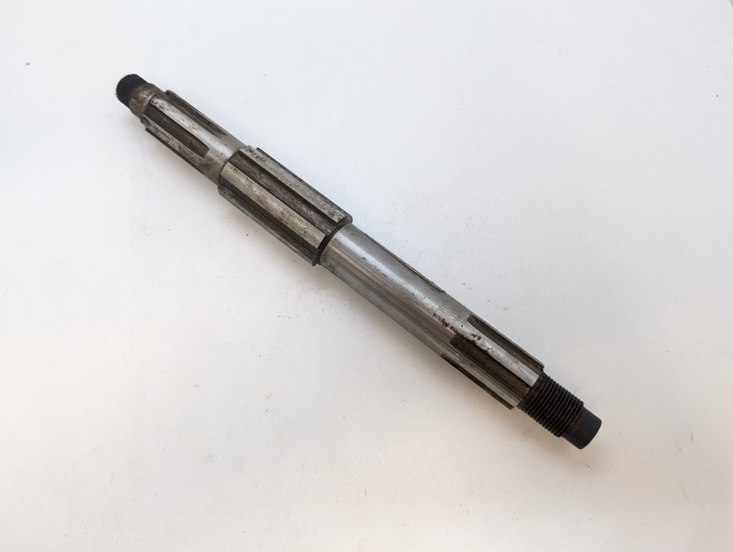 040001 Main Shaft, Norton Atlas - NOS
