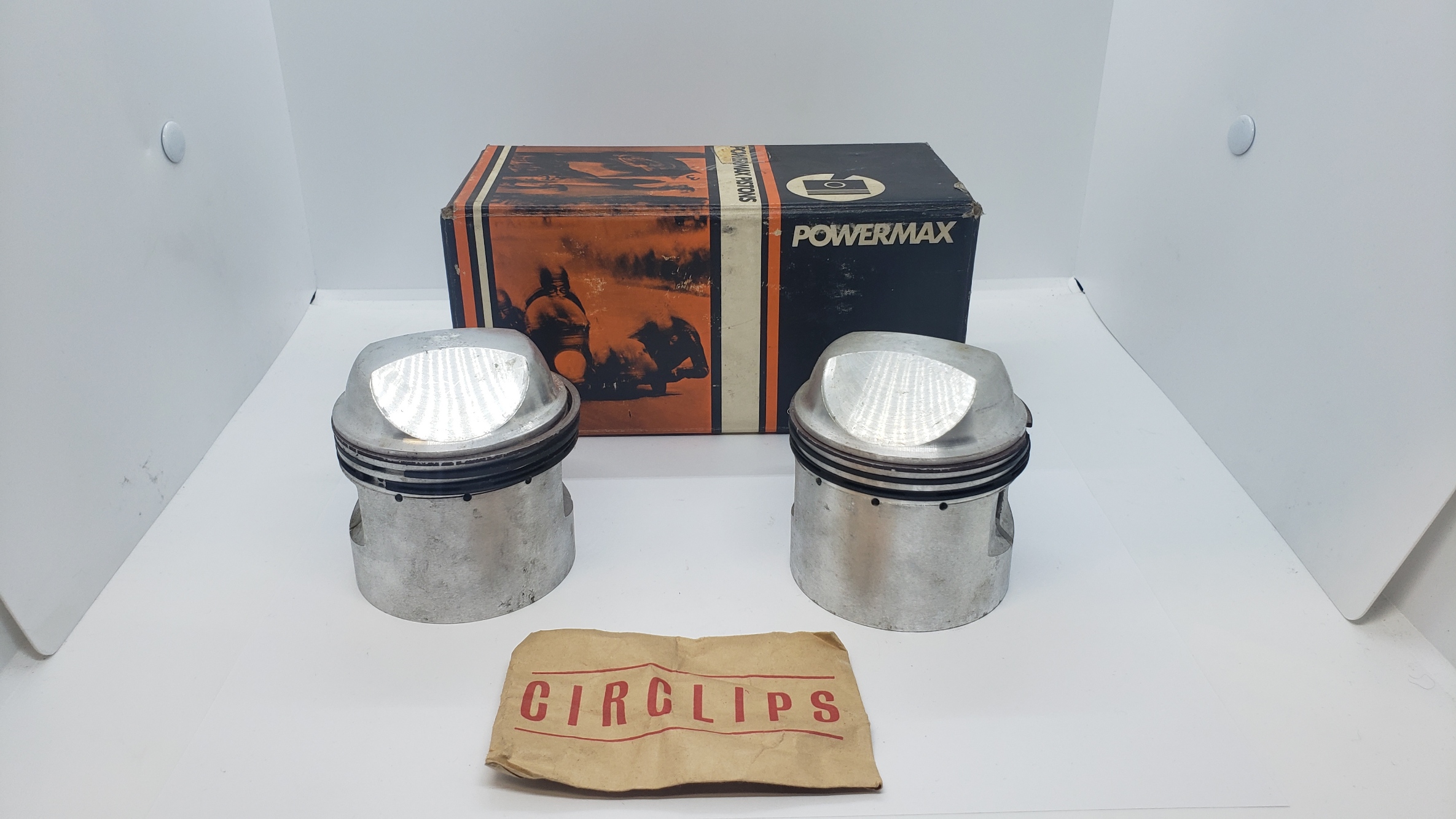 70-9488 High Compression Piston Set Triumph 650 10.5 to 1 CR +.030