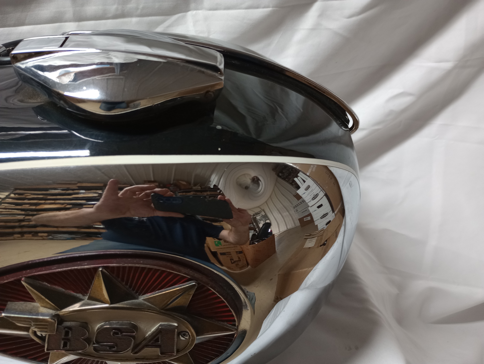 68-8188 Gas Tank 2.5 Gallon, BSA A65 1968-70 Black - Image 2