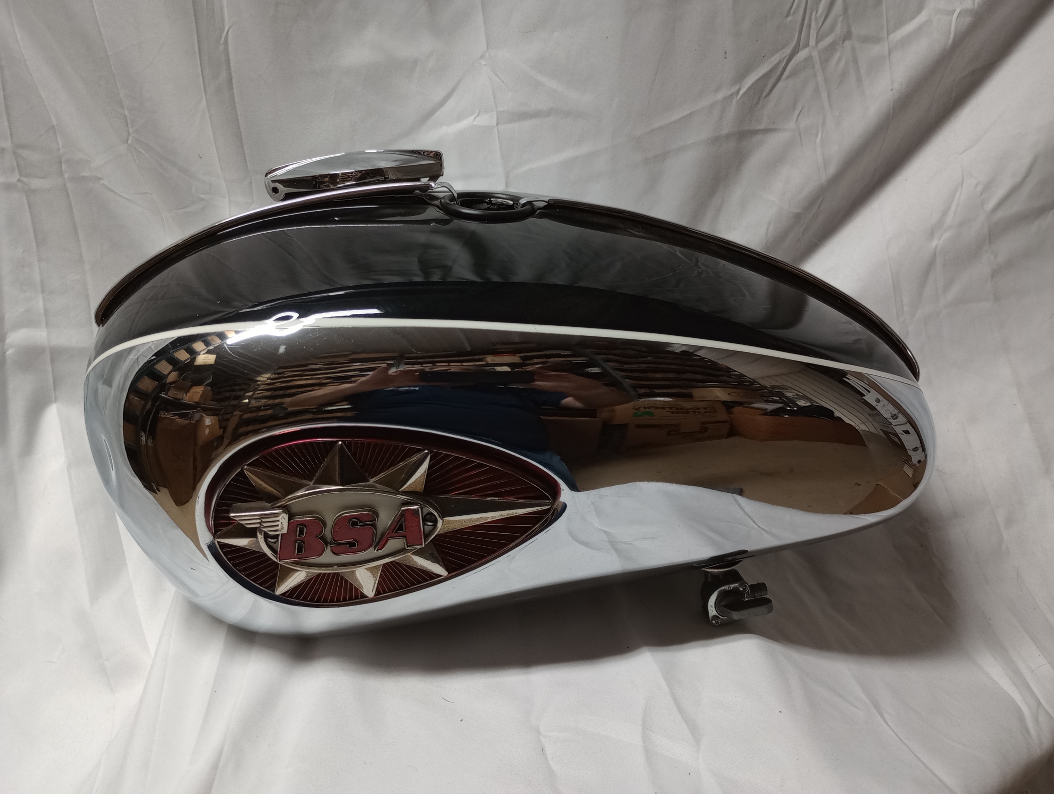 68-8188 Gas Tank 2.5 Gallon, BSA A65 1968-70 Black - Image 4