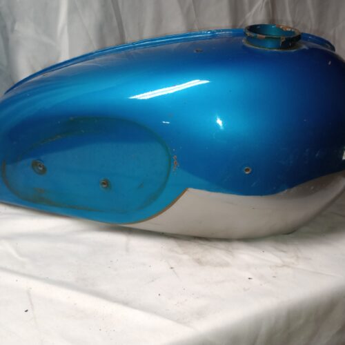 82-5260 Triumph Gas Tank 1965