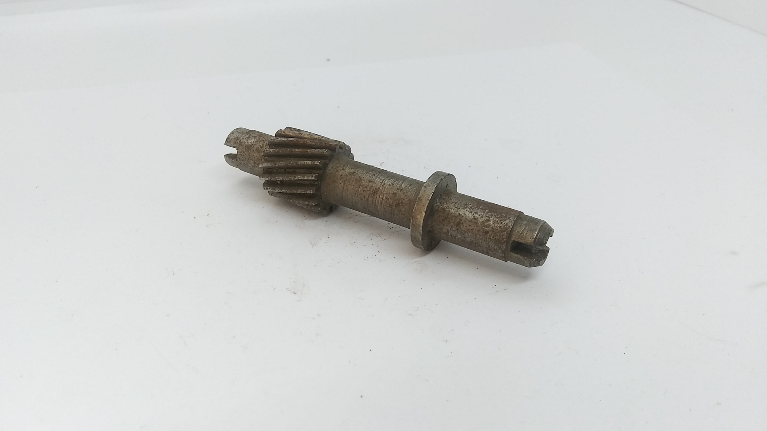 40-0438 Distributor Shaft, Oil Pump, BSA C15