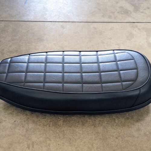 83-3633B Dual Seat, Black with Squares, BSA A65