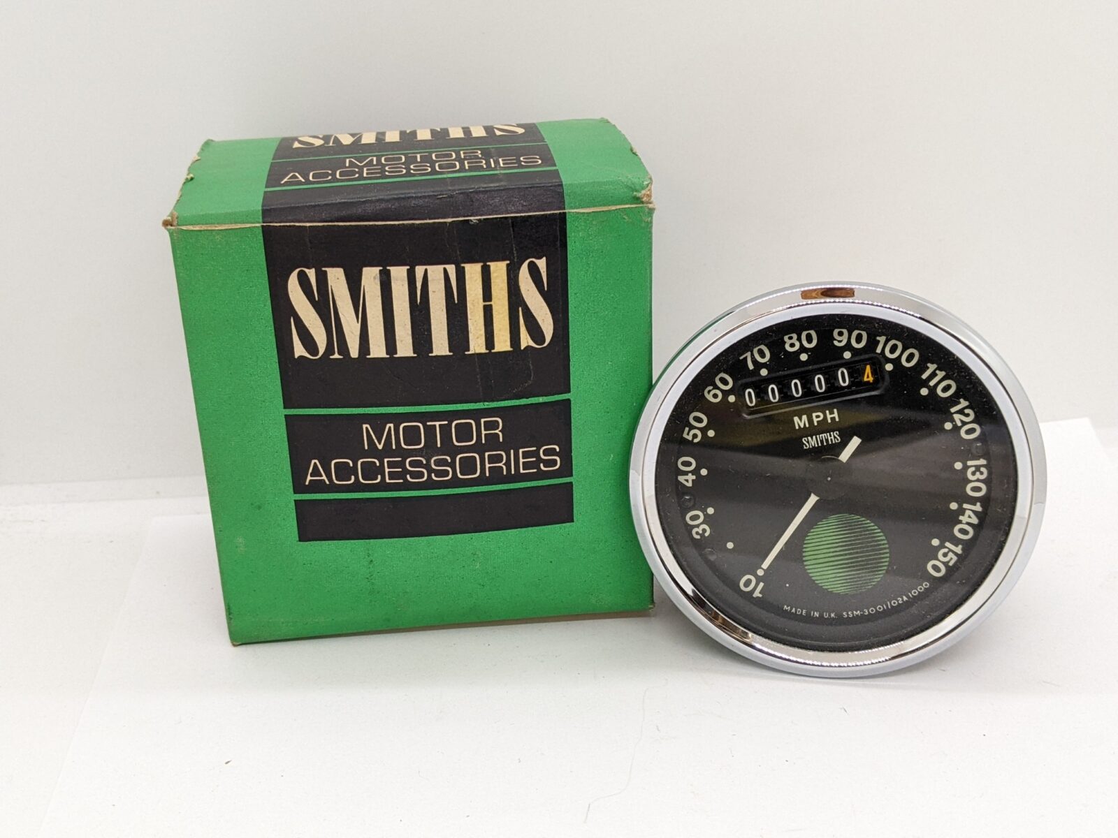 thumbnail image 2 of AEspares Smiths Style 80 MPH Speedometer – 2.5" Black Dial For Norton BSA Triumph 2 of 5