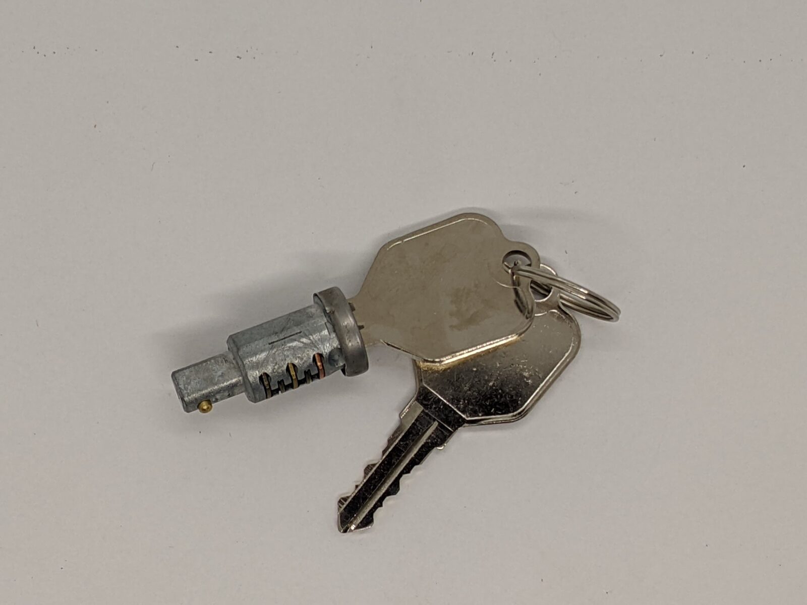 54335169T Key & Tumbler Assembly, 2 Keys, Emgo