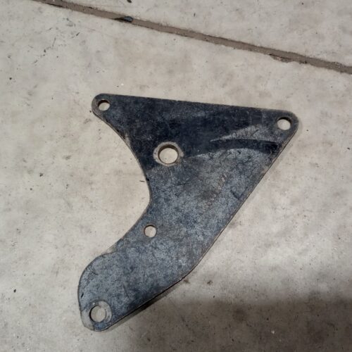 82-5908U Used Right Hand Engine Mounting Plate