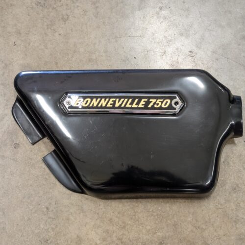 83-7098 RH Side Panel, Tri T140, 1978, Black With Decal/Holder