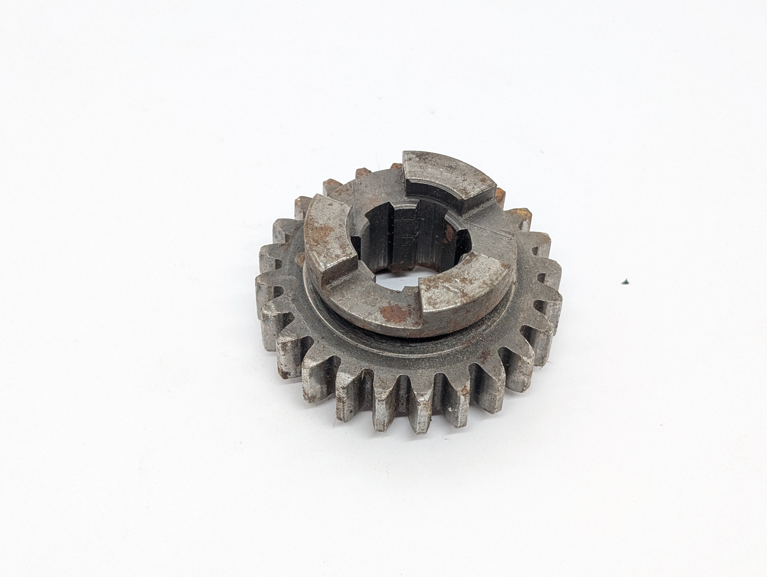 040019U Gear, Layshaft 2nd, 24T - USED