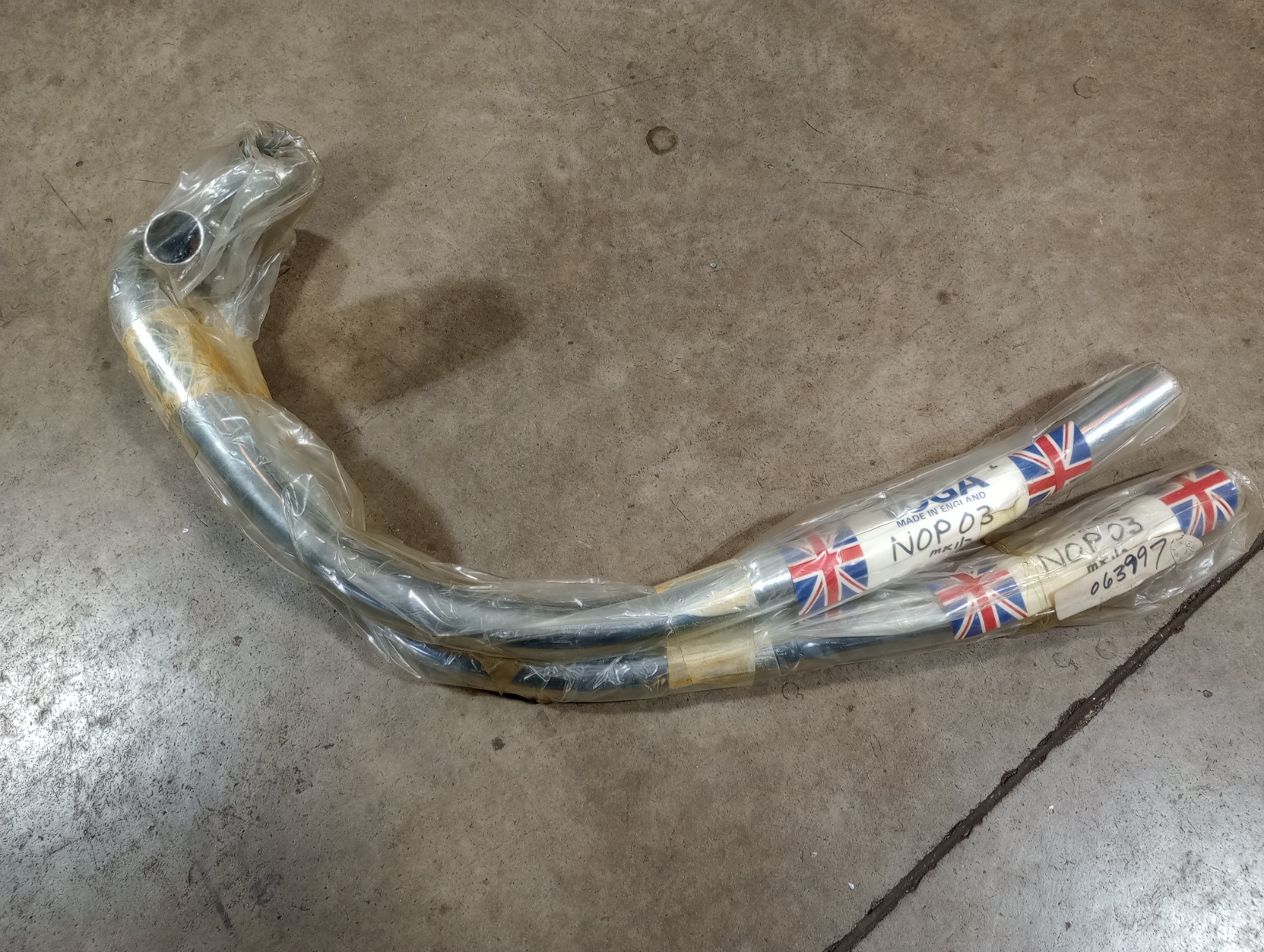 063997/8T Toga Exhaust Pipe Set, Balanced, Norton 850, MK2A