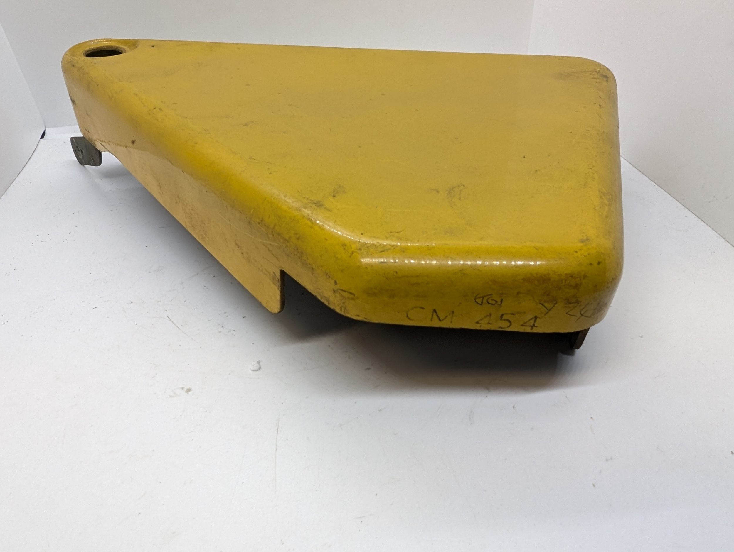 061867U LH Sidecover, Commando/Roadster, Fiberglass - USED 3