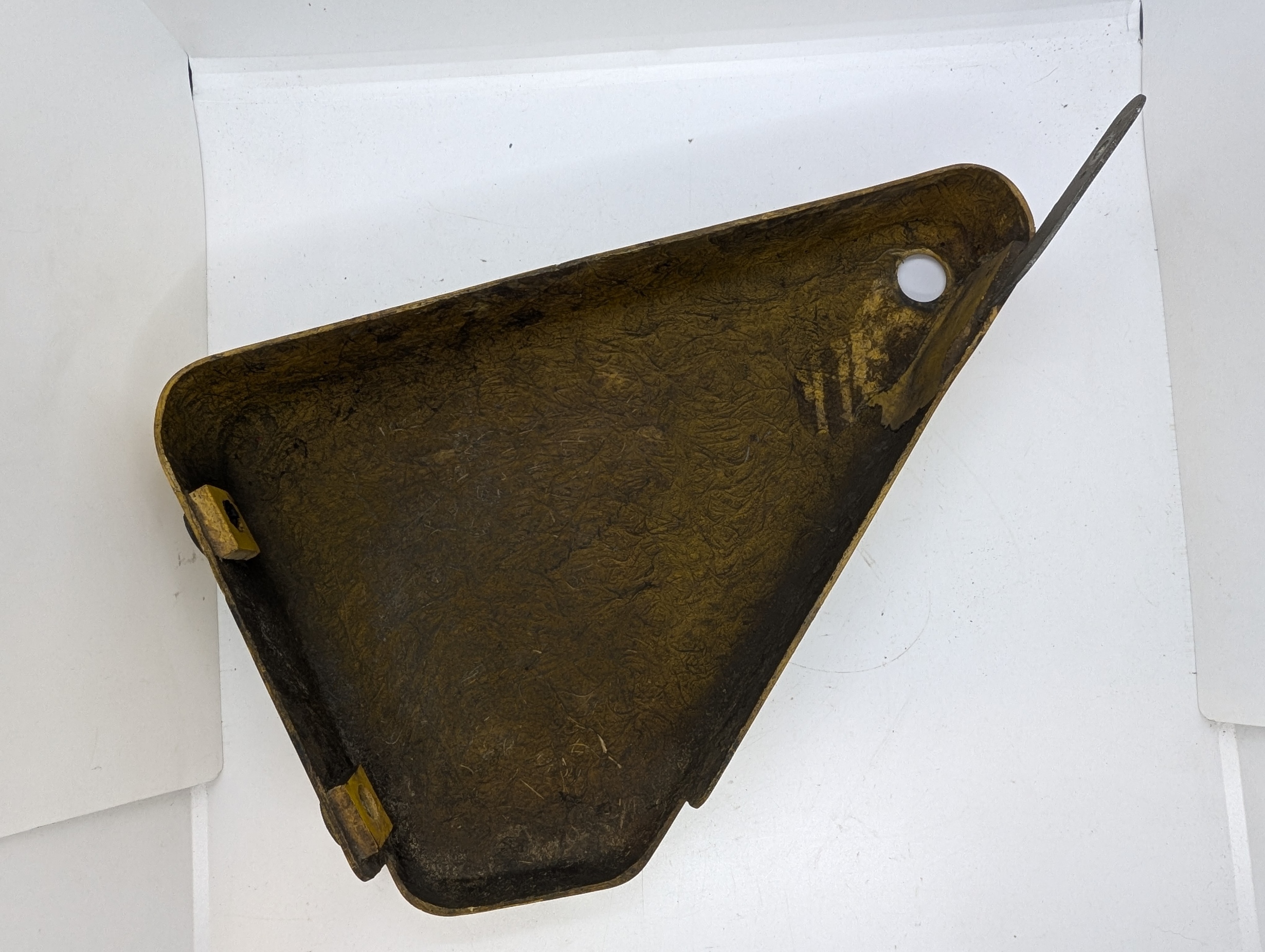 061867U LH Sidecover, Commando/Roadster, Fiberglass - USED 6