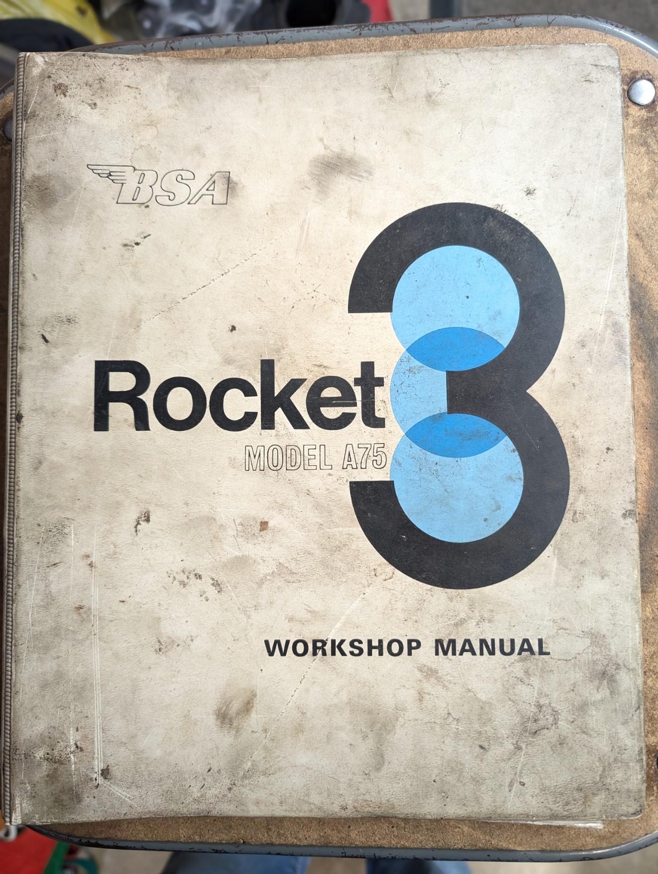 00-4167 Factory BSA Workshop Manual Rocket 3/A75 - Binder