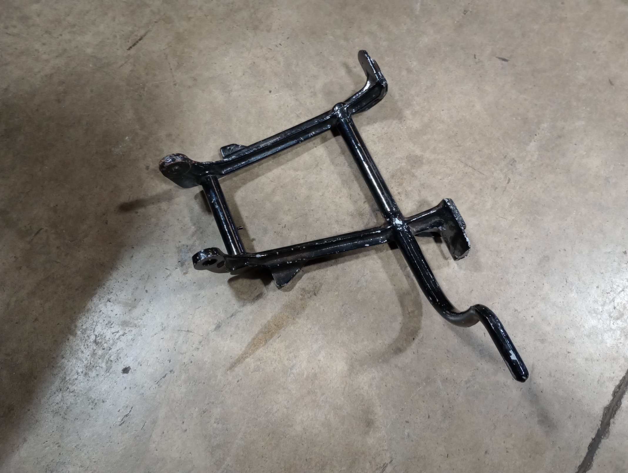 23882U Norton Atlas Center Stand Used #1 Very Nice