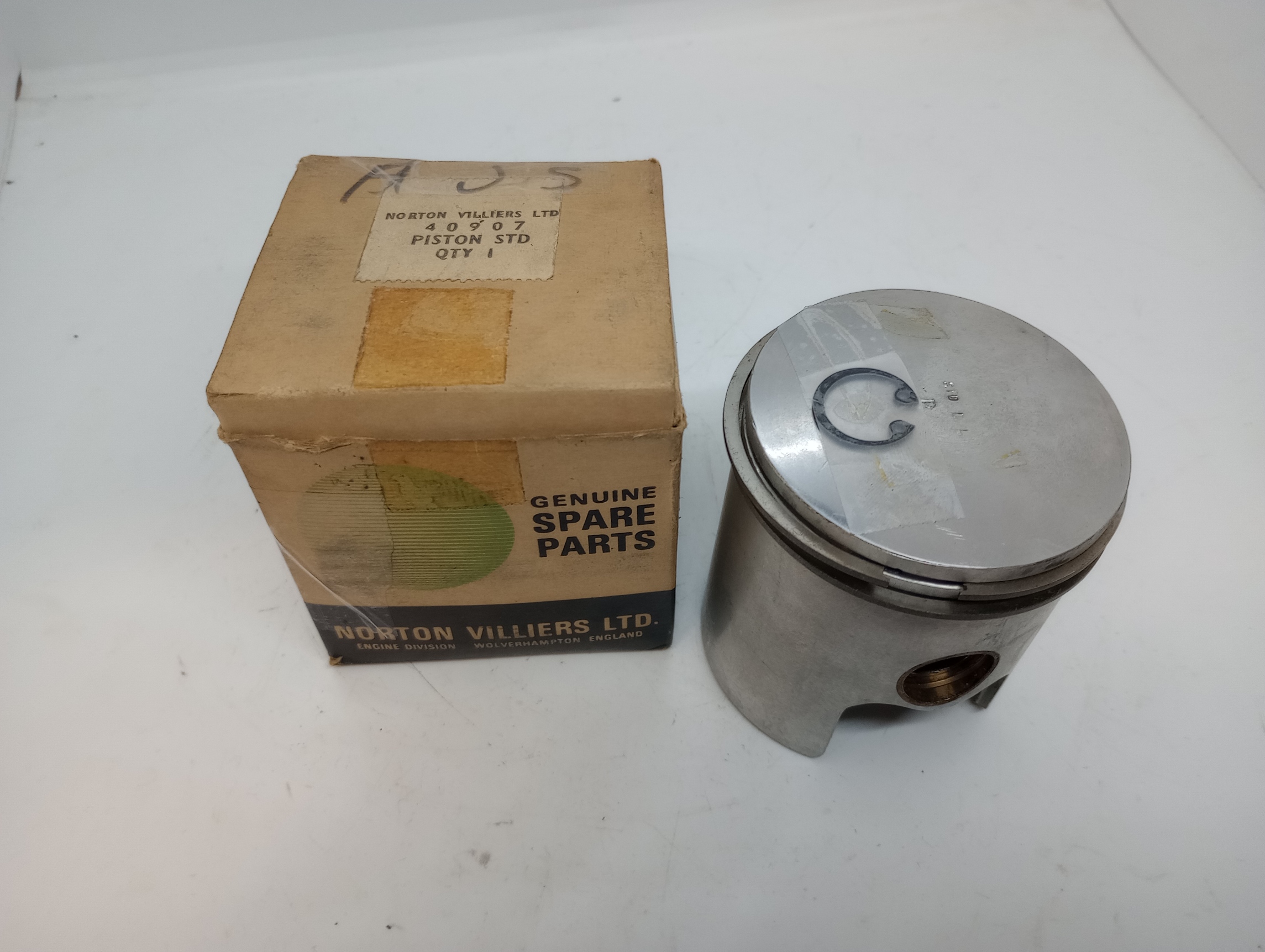 40907 Norton AJS Stormer 250 NOS Piston STD