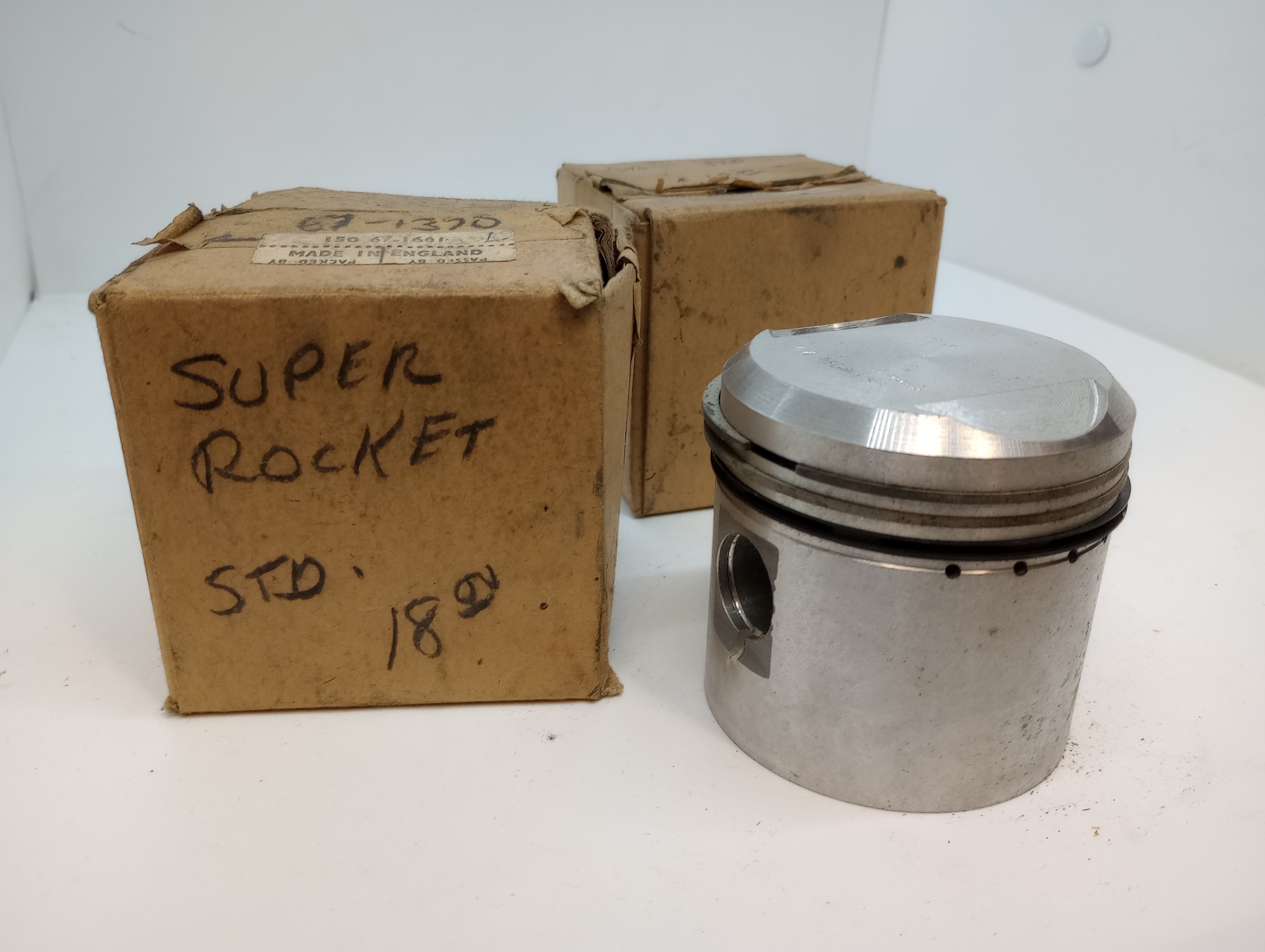 67-1370 BSA A10 PISTON SET A10 STD