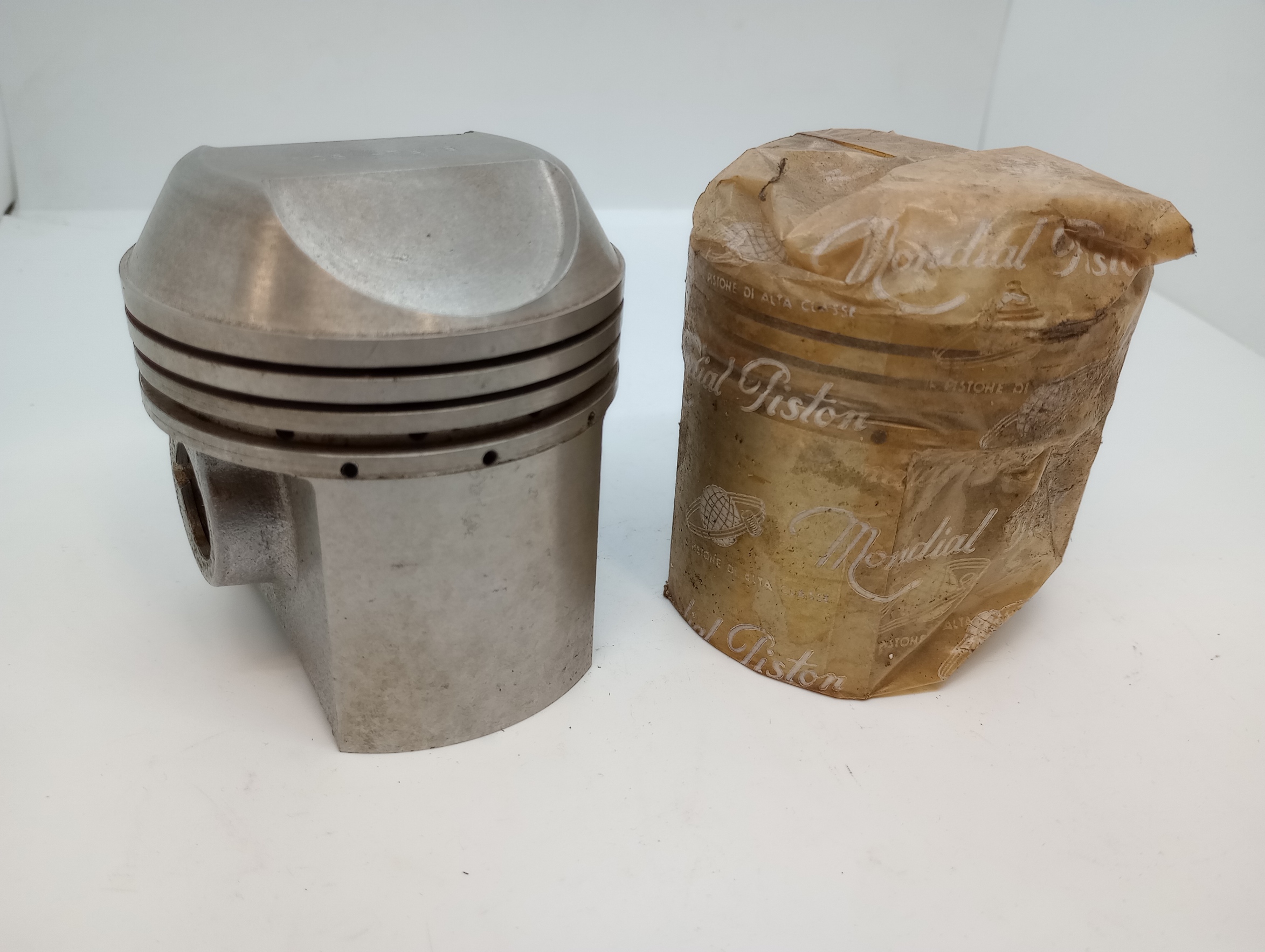 68-0788 Piston Set, BSA A65, Mondial Brand Forged Pistons, High CR, .090 oversized