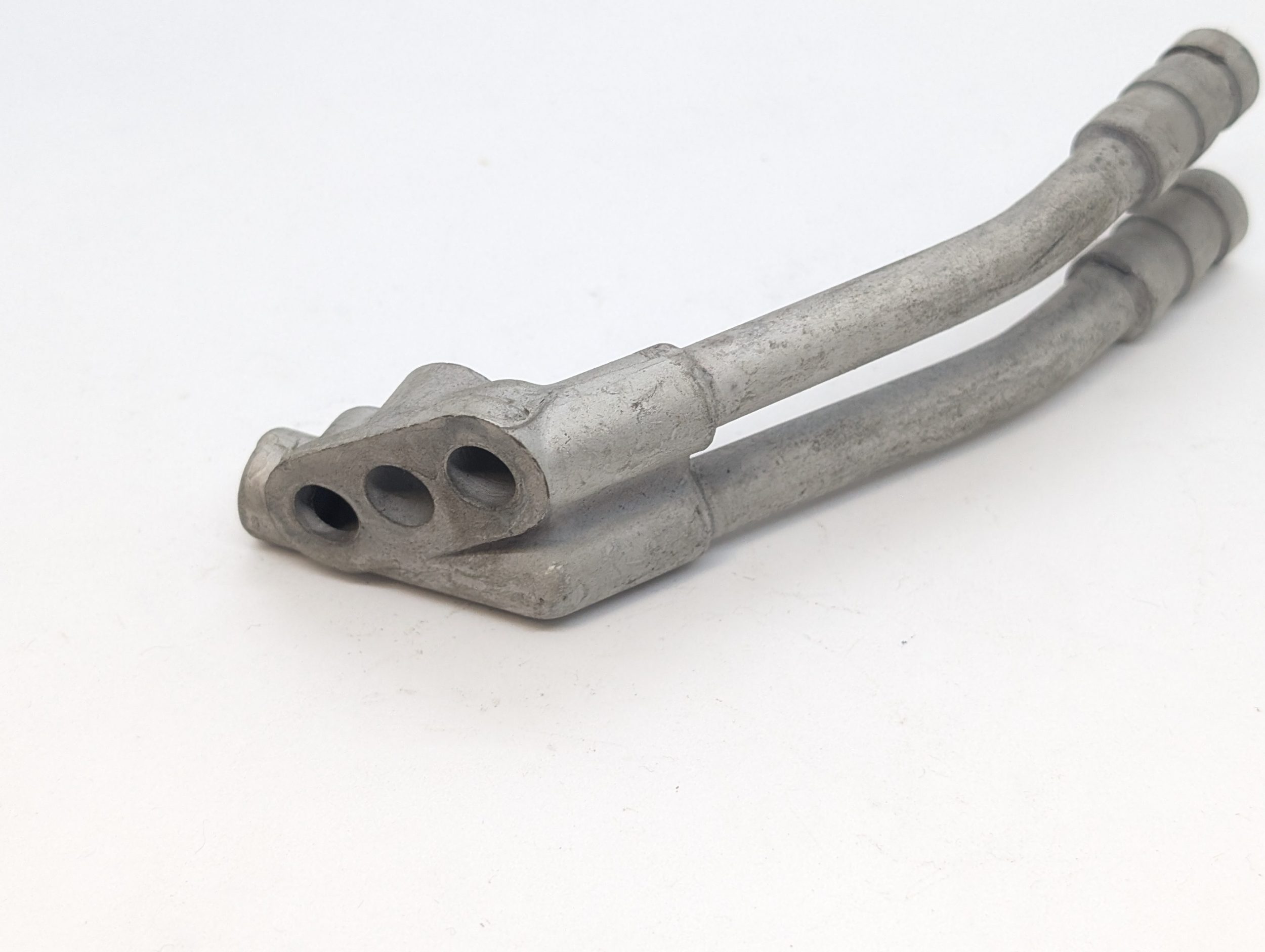 032046 Oil Line Junction, Norton Early Commando 2