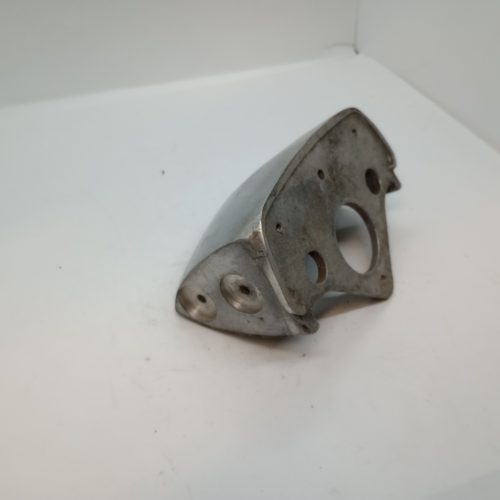 82-9327U Triple Tail Lamp Support 68-70