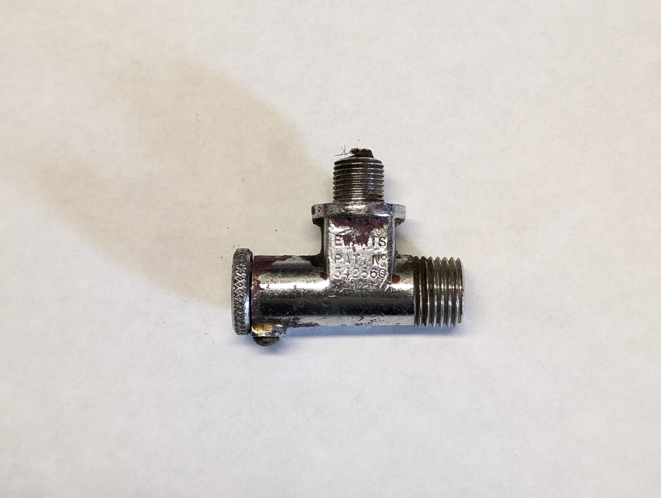 Ewarts Push/Pull 90° Petcock, 1/8 BSP - USED
