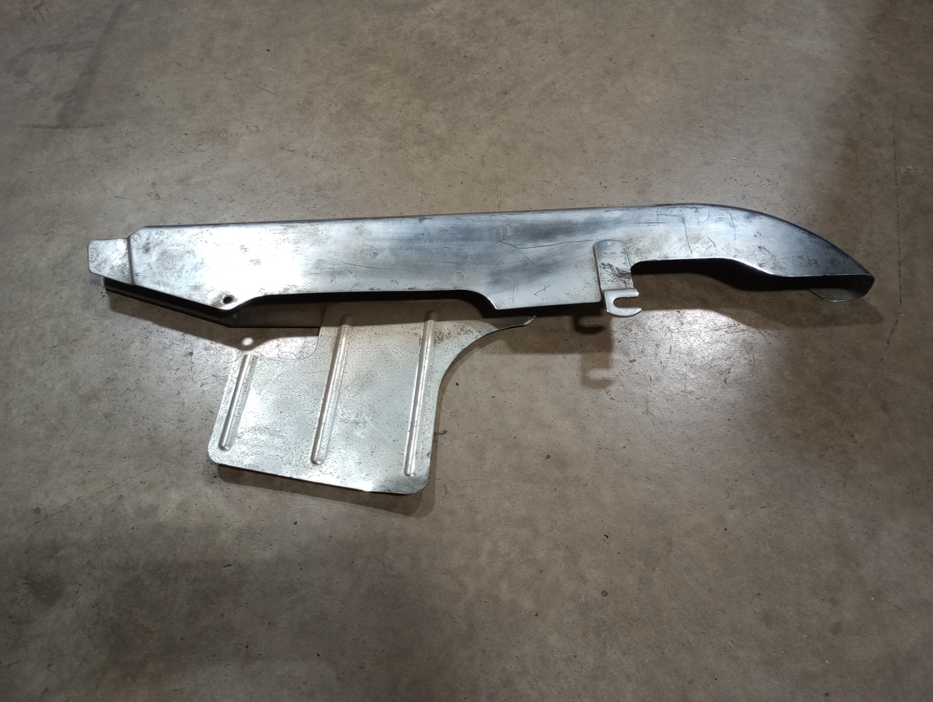 83-3259U BSA A75, Rocket 3 MK2 Chain Guard USED