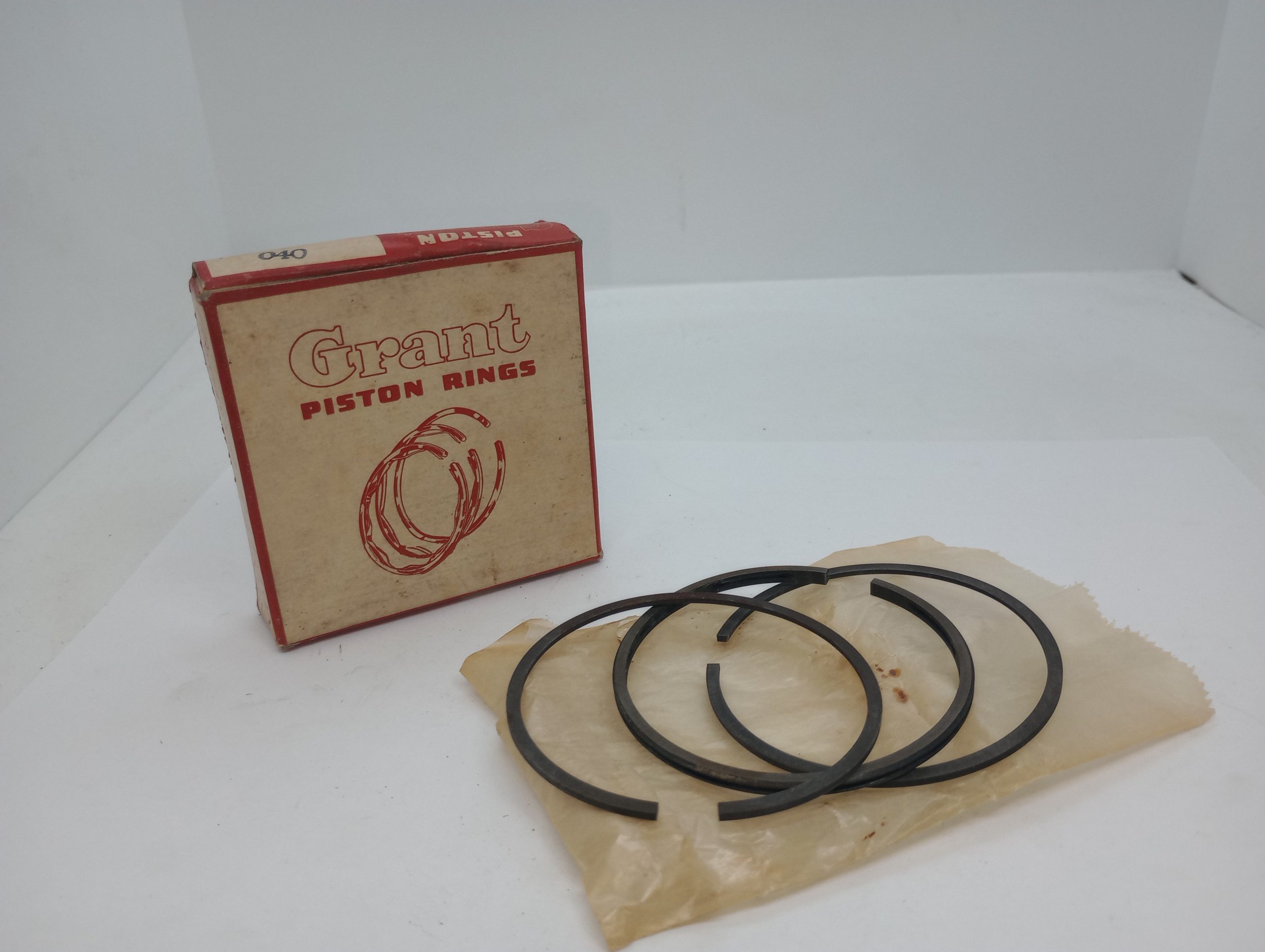CP-178/40, NOS Grant Piston Rings, Triumph T15/T20 Cub, .040 over