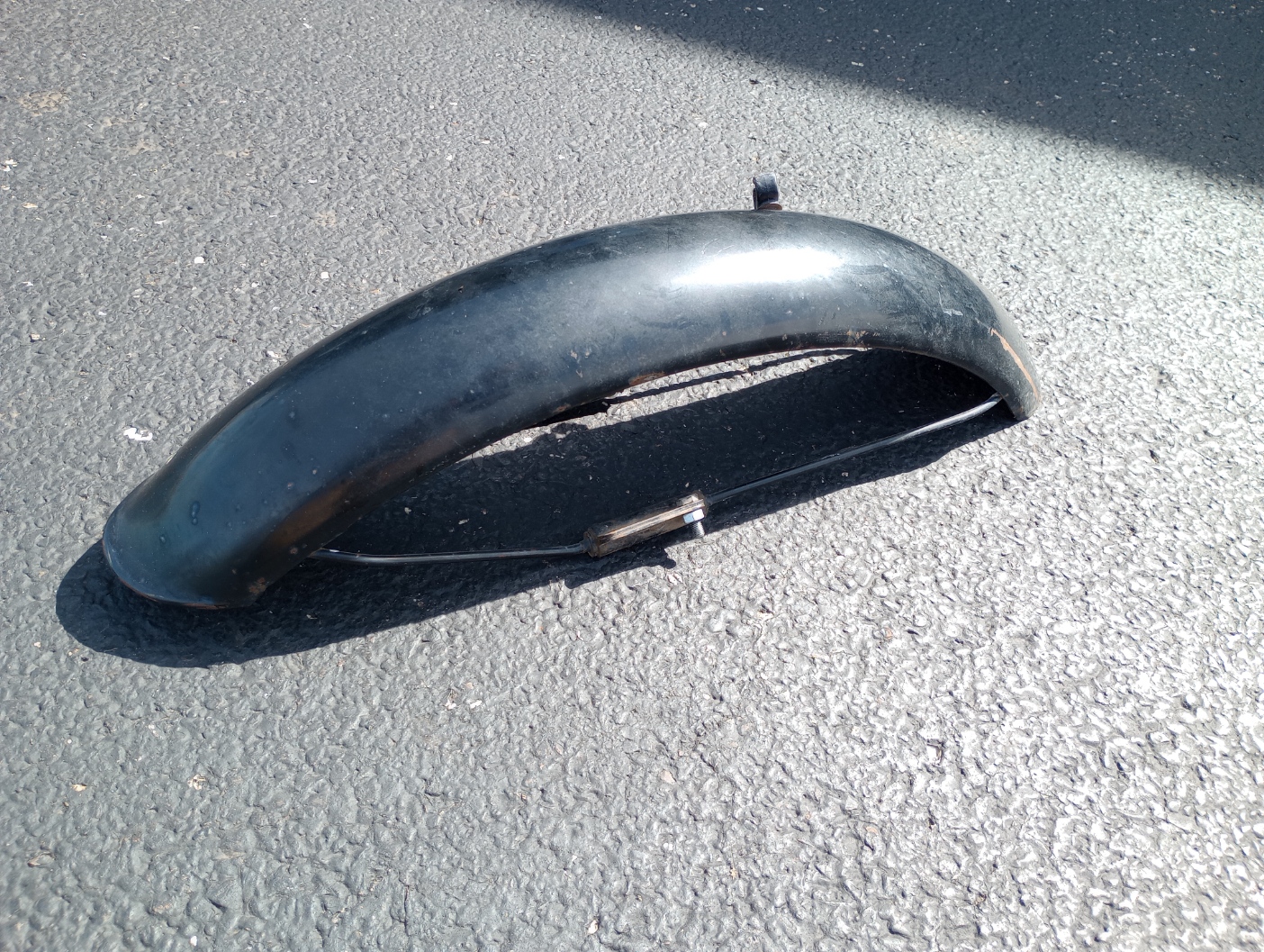 97-4271/97-4065 Triumph/BSA 71-72 Front Fender, - USED with Brackets