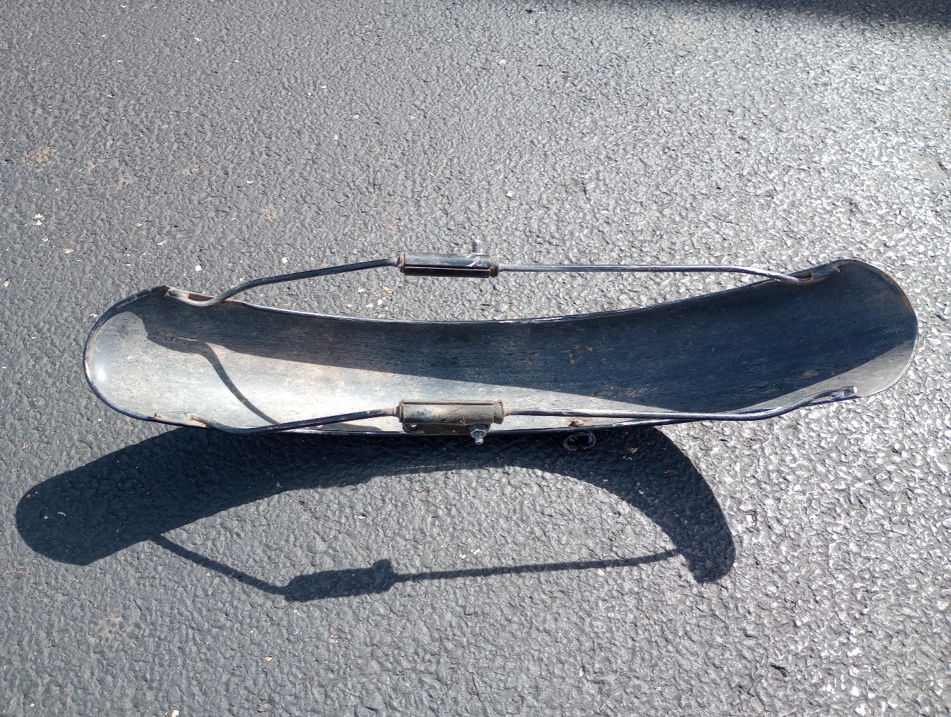 97-4271/97-4065 Triumph/BSA 71-72 Front Fender, - USED with Brackets