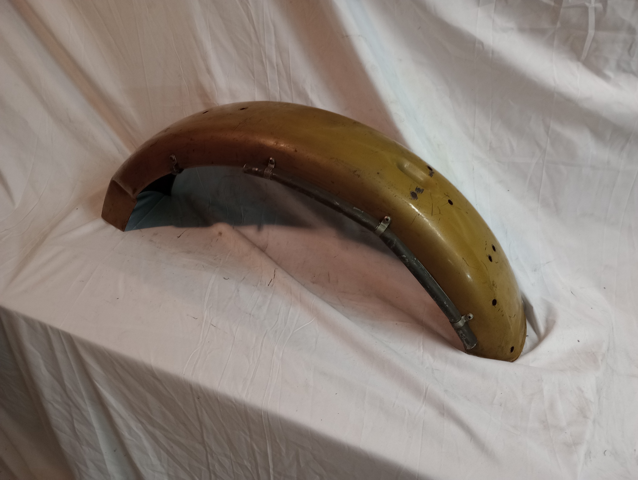 83-3566U Rear Fender 71/72 Triumph 650 T120 - USED