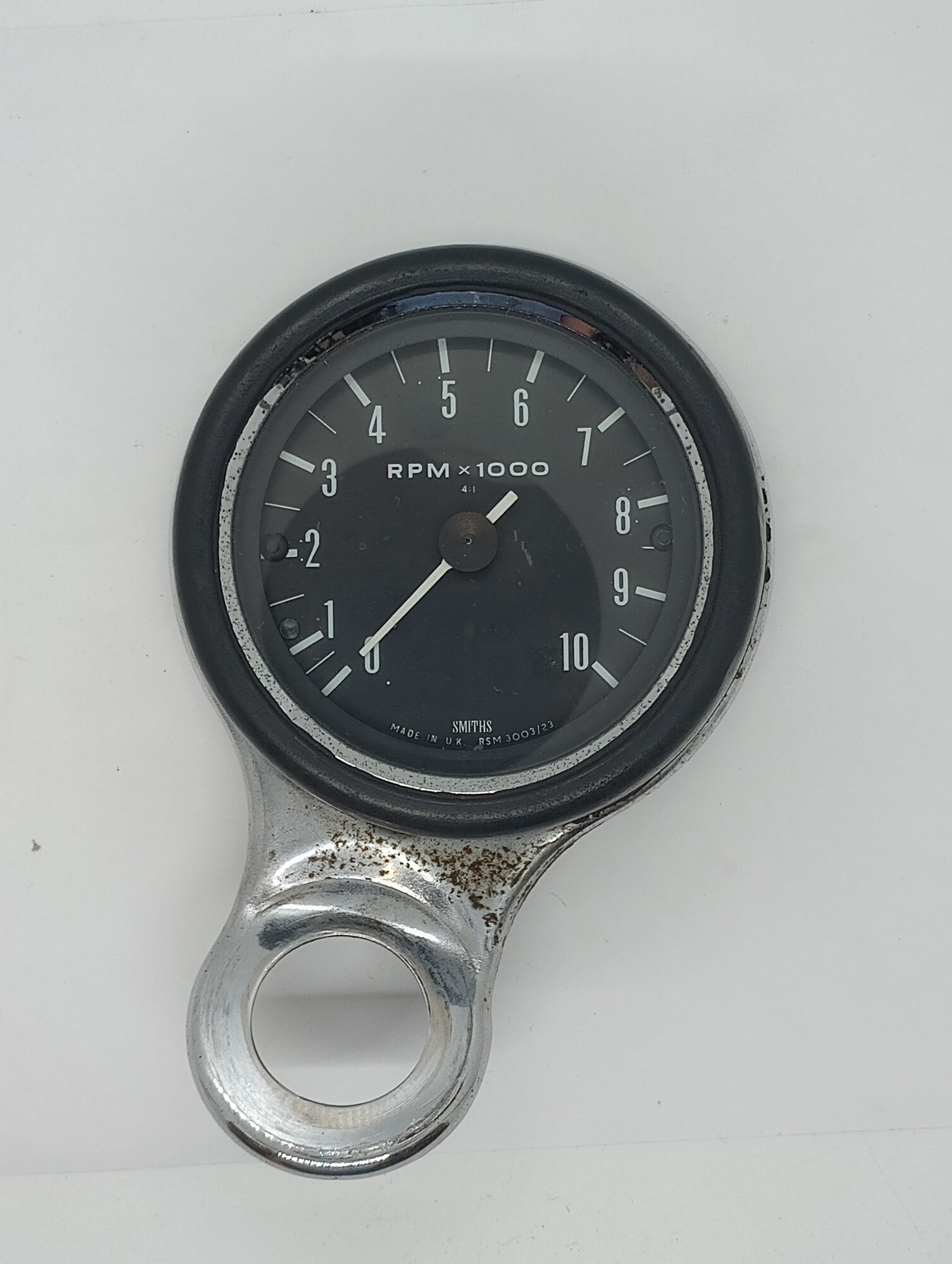 RSM 3003/23 *USED* Smiths Tachometer, 4:1 ratio, 10K rpm, Black Face