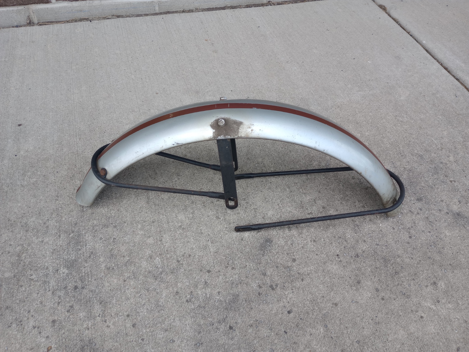 97-1687 Triumph Tiger Cub Front Alloy Fender - USED