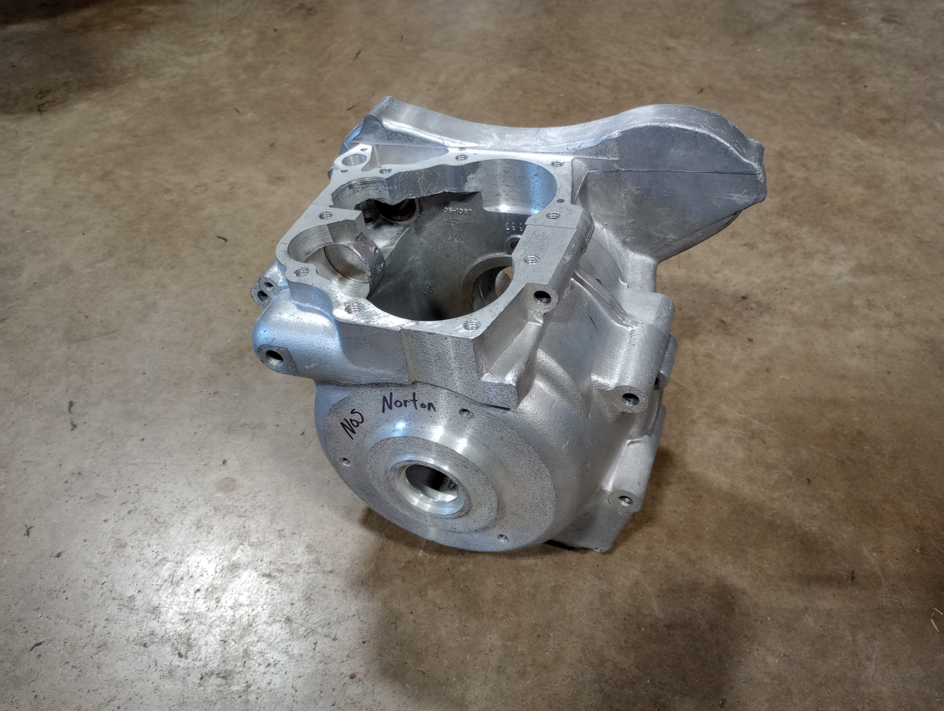 060601 NOS Norton Early 750 Engine Cases