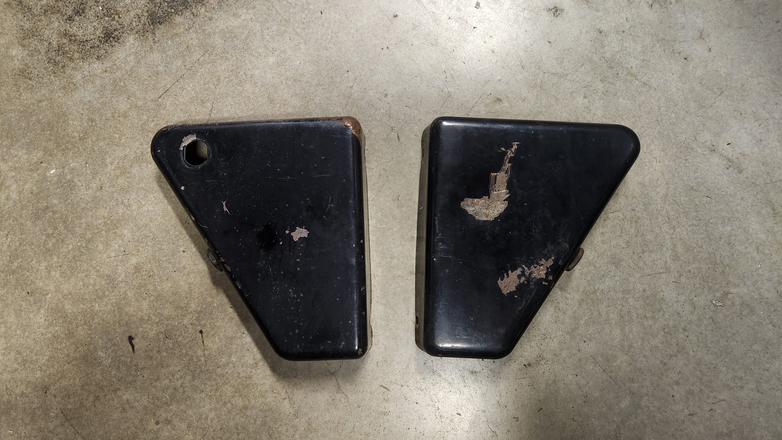 83-2502/04 Air Box Covers 1971/72 Triumph/BSA USED