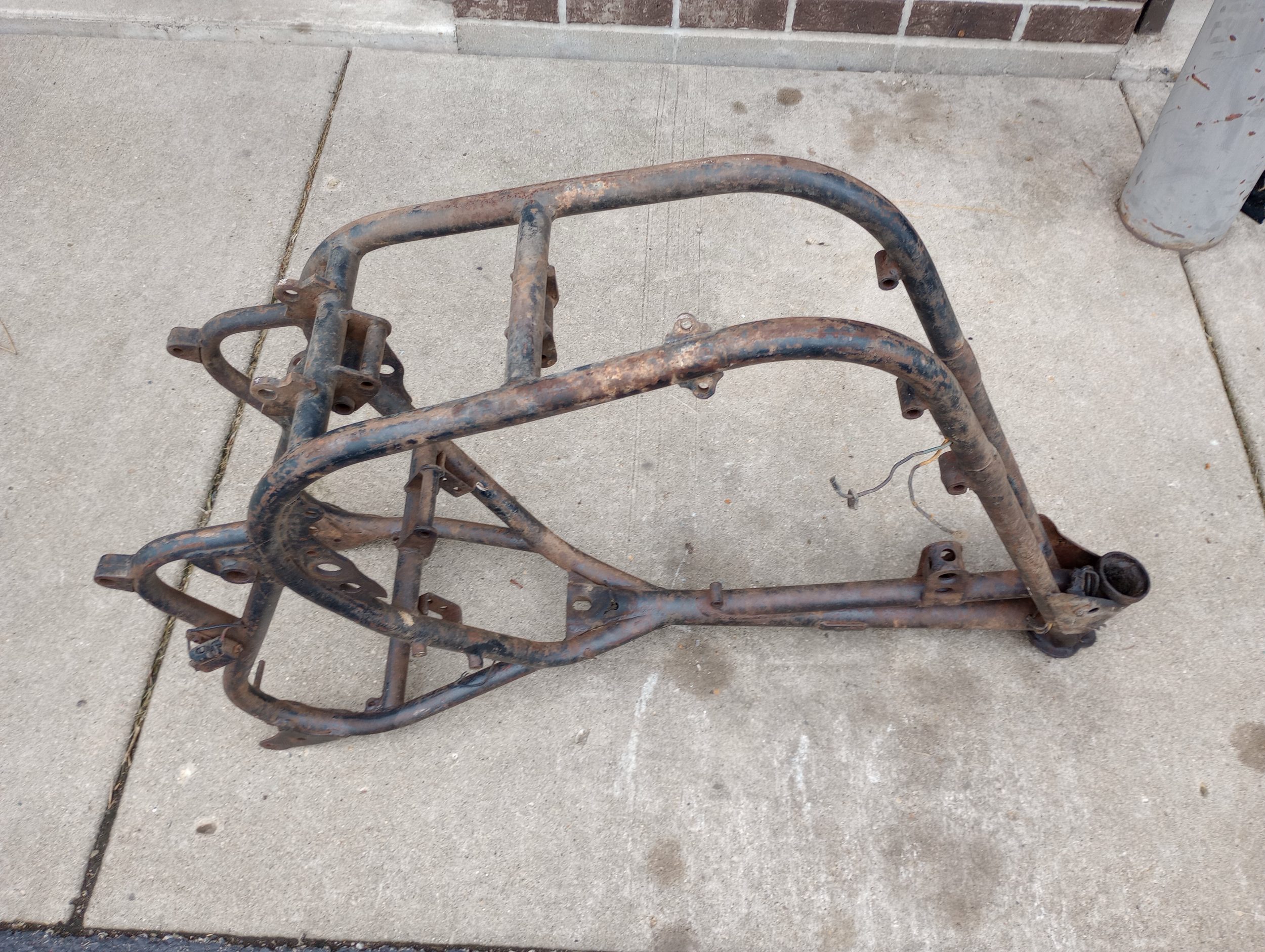 BSA A7, A10, Frame