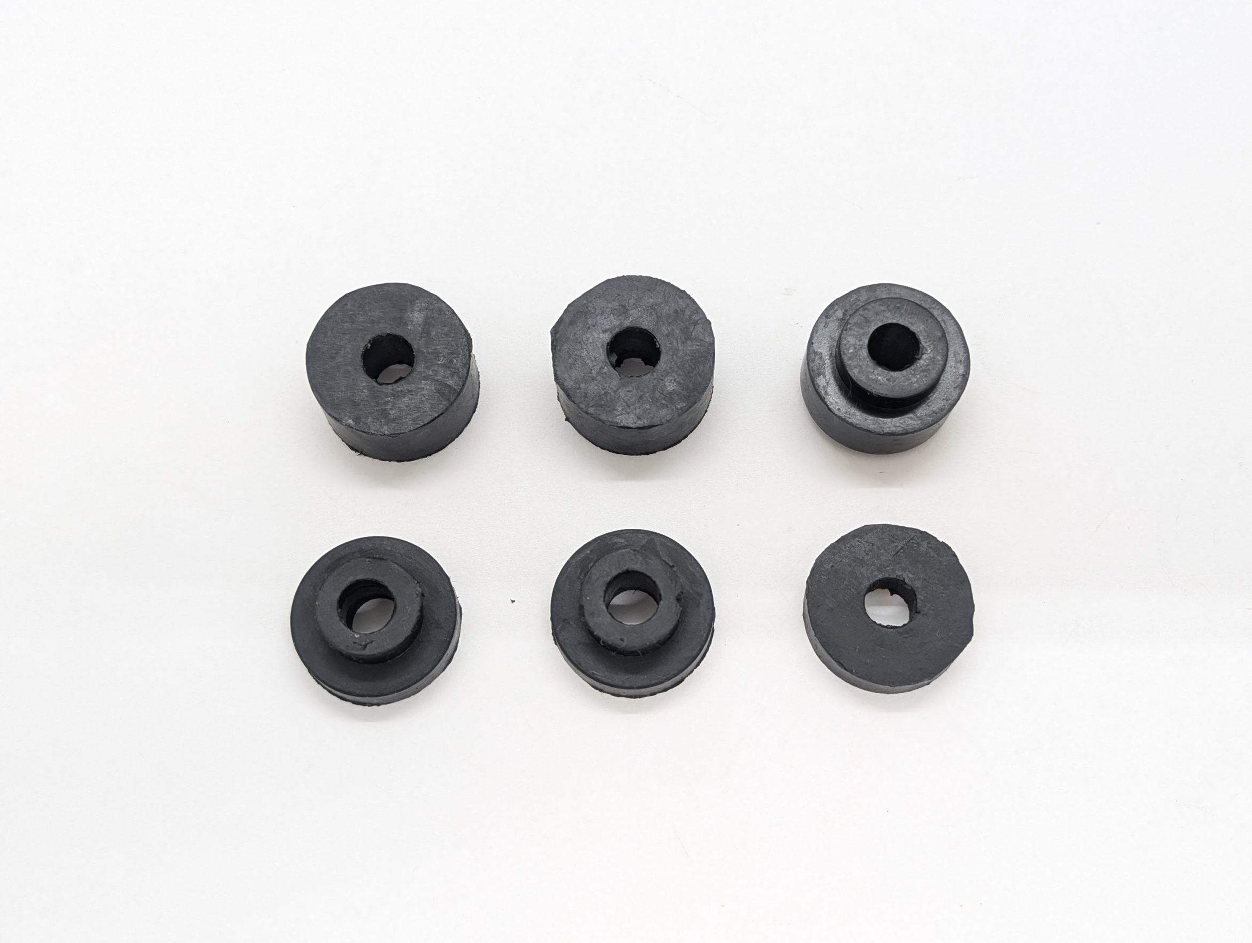 00-0088R Tank Mount Kit, Rubbers Only, Triumph 500/650, 1963-1974